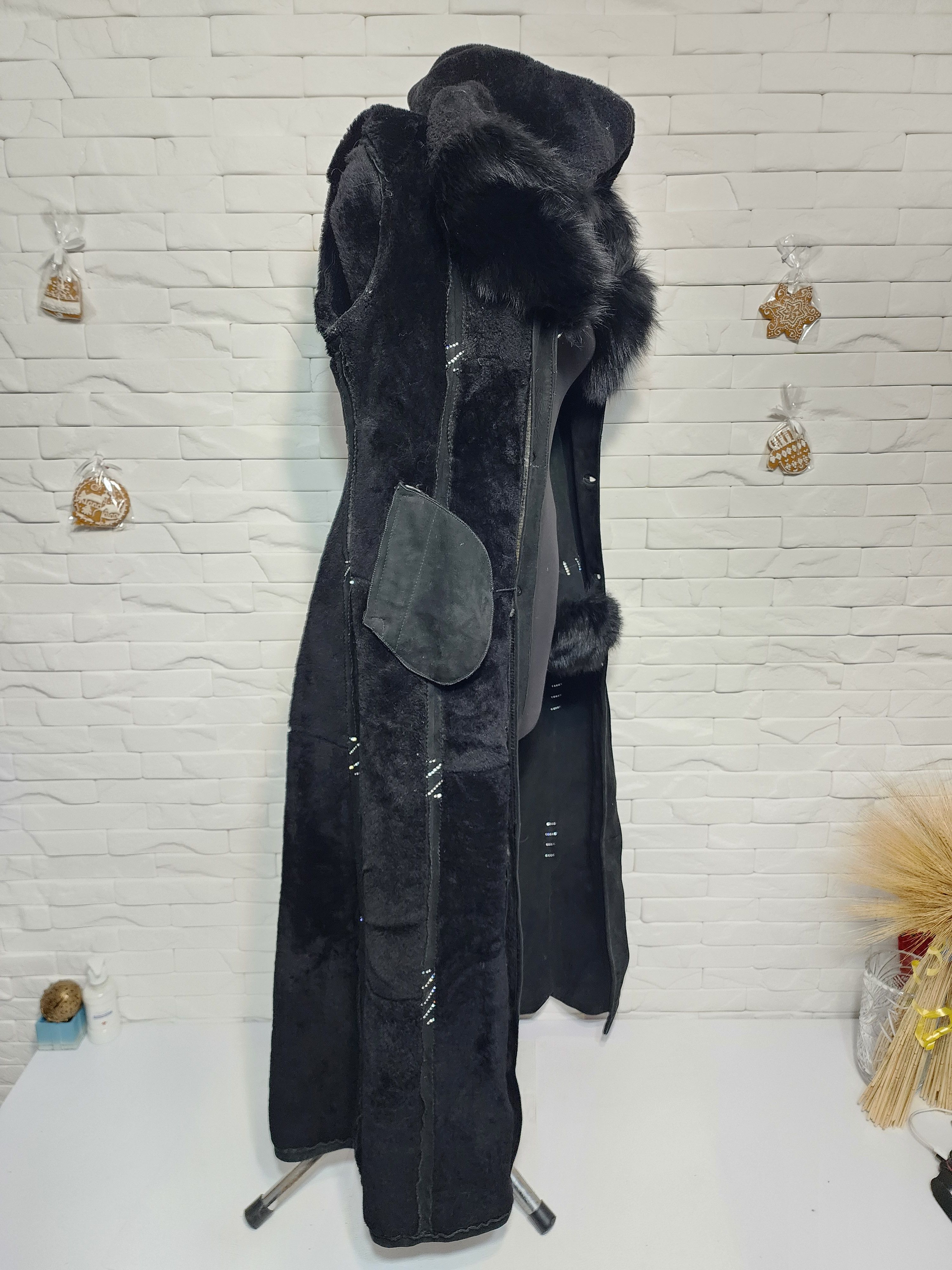 Furla Black Sheepskin Coat: Women's Hooded Fur Jacket, Button Size M / US 6-8 / IT 42-44 - 8 Thumbnail