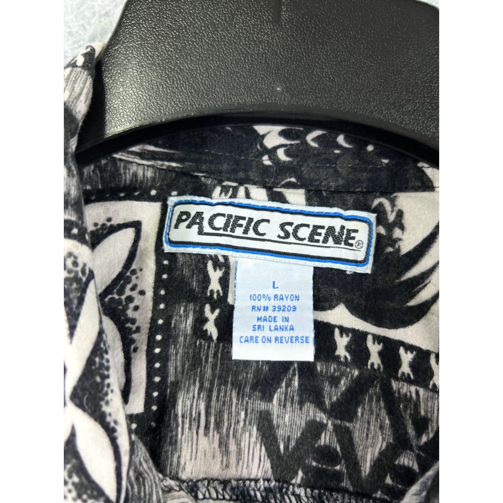 Vintage Pacific Scene Shirt Men L Black Pineapple Floral Print Hawaiian Button-Up Short Sleeve Size US L / EU 52-54 / 3 - 3 Thumbnail