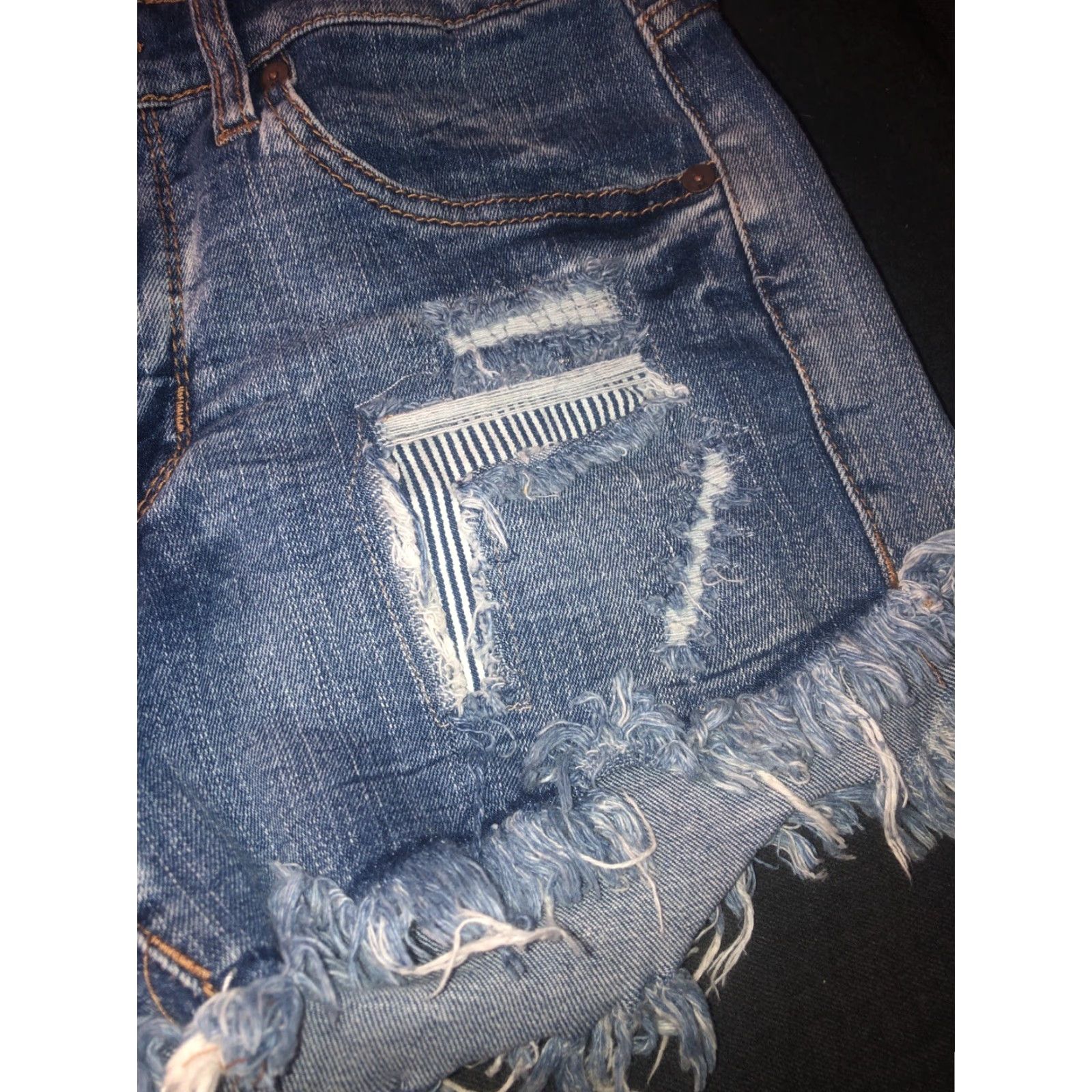 Mossimo Mossimo Denim Blue High Rise Denim Shorts Cut-Off 4/27 Regular Size Womens Size 27" / US 4 / IT 40 - 3 Thumbnail