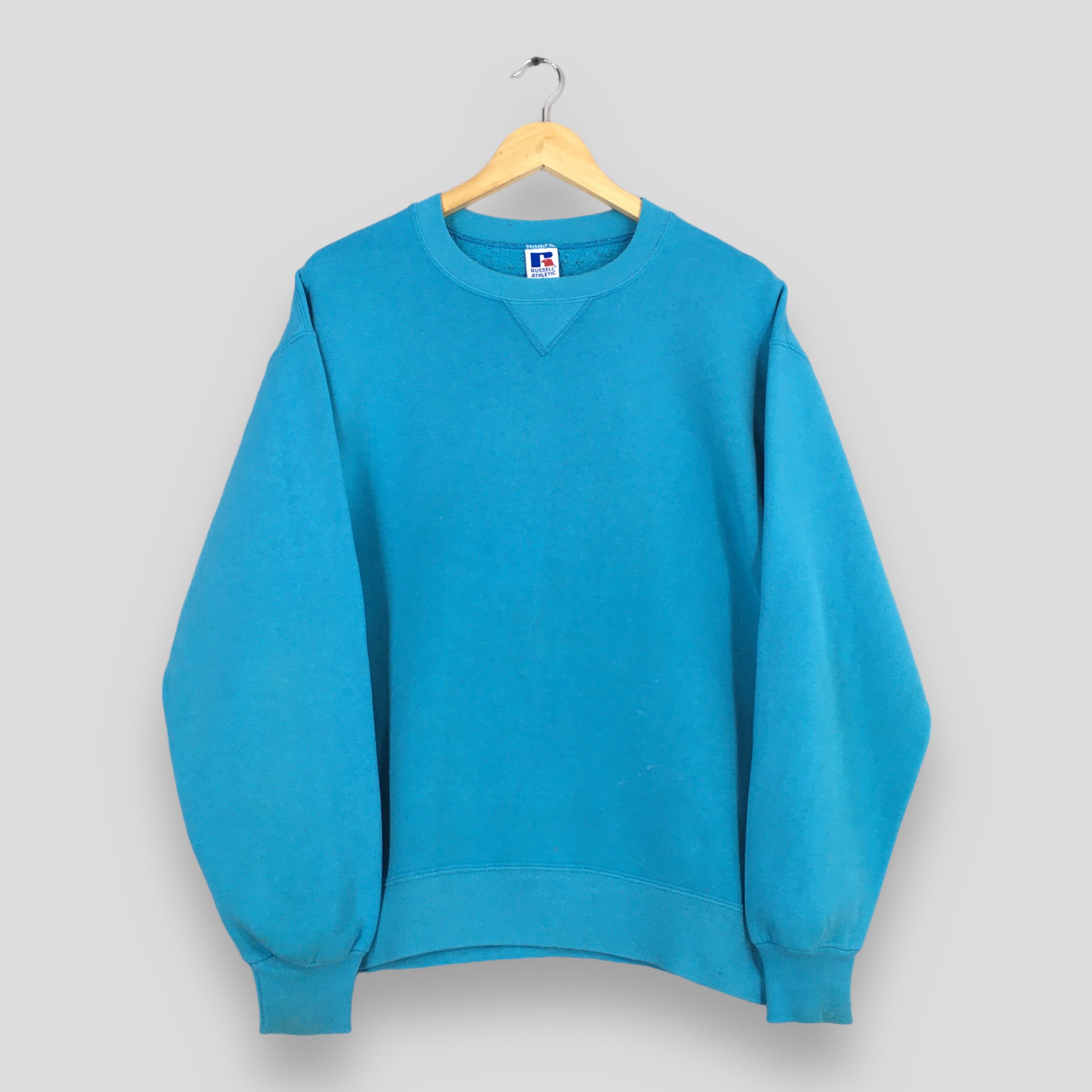 Russell Athletic Vintage Russell Athletic Plain Blue Sweatshirt Large Size US L / EU 52-54 / 3 - 1 Thumbnail