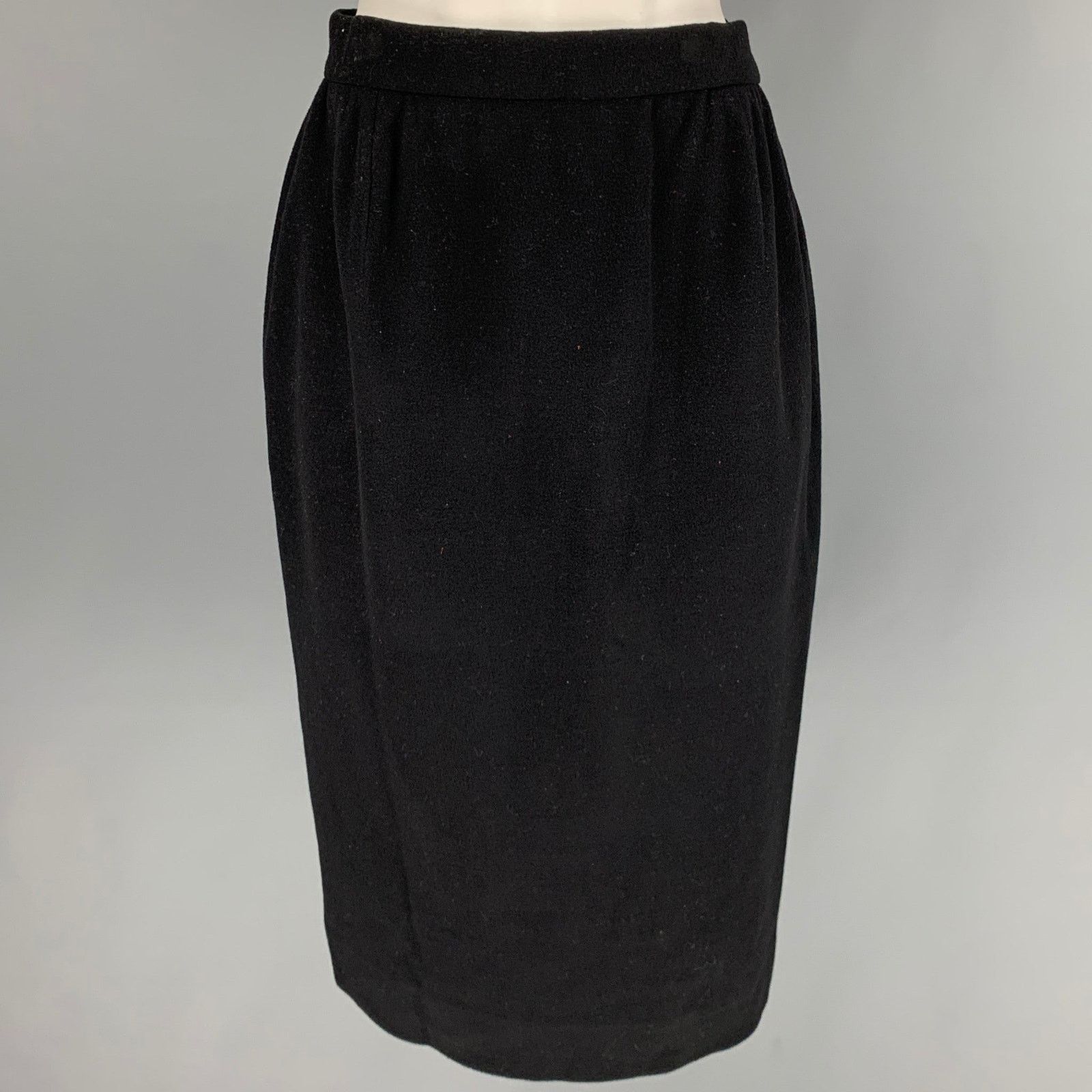 Donna Karan DONNA KARAN Size 4 Black Wool Cashmere Pencil Skirt Size 27" / US 4 / IT 40 - 1 Thumbnail