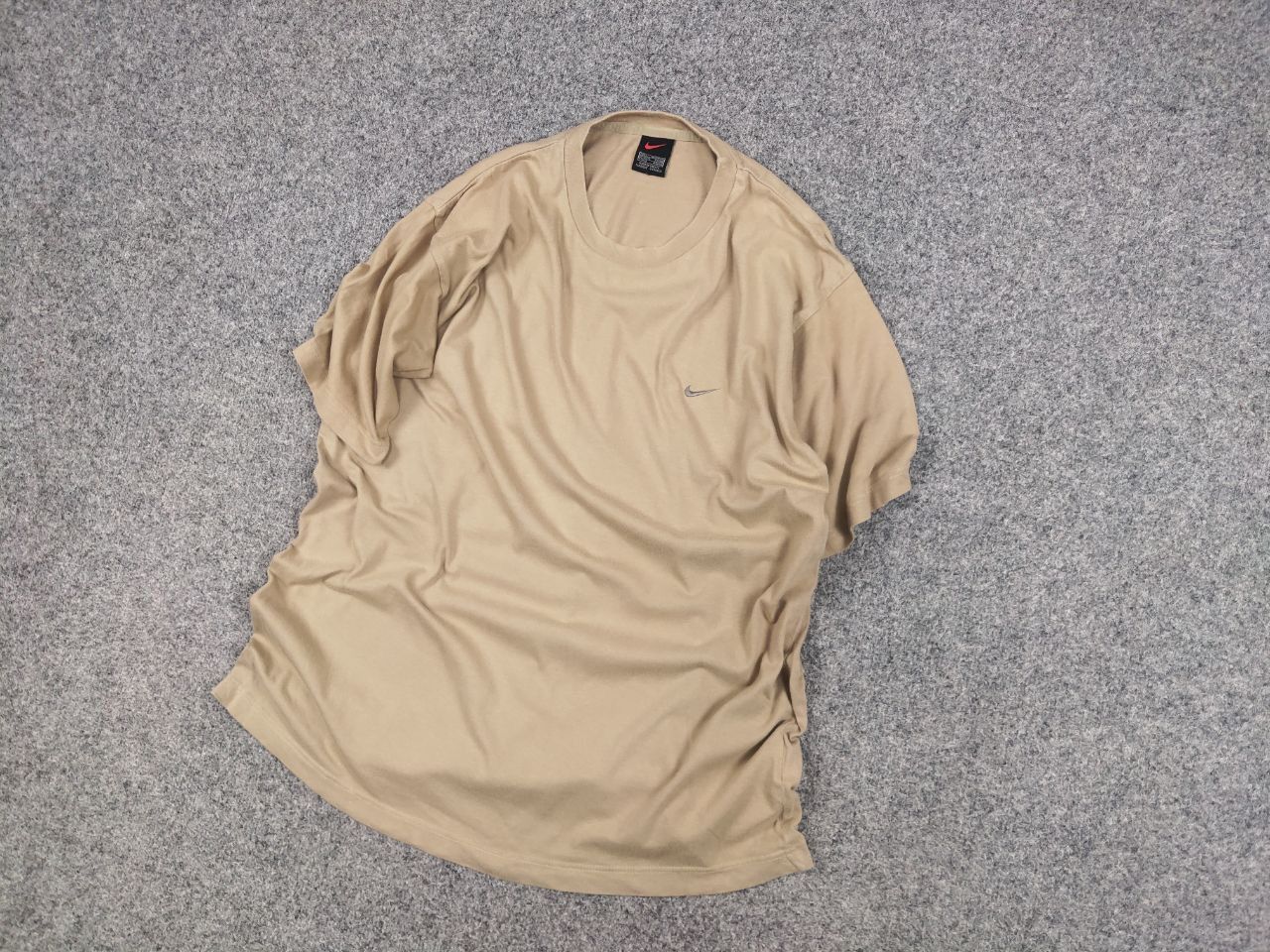 Nike Vintage 90's Nike Swoosh Oversized Beige Shirt USA Y2K Style Size US L / EU 52-54 / 3 - 4 Thumbnail