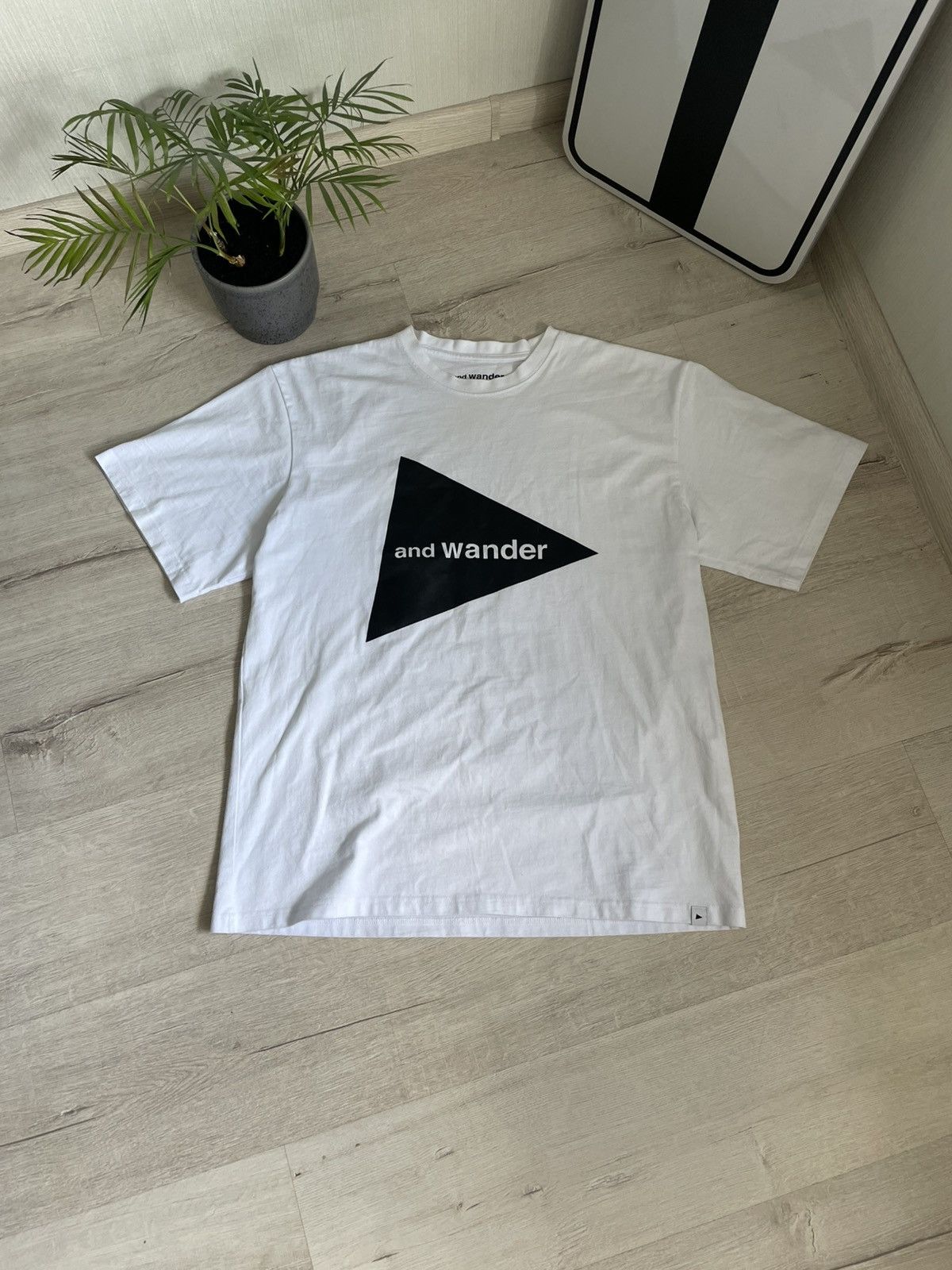 And Wander Rare and Wander Big Logo T-shirt Outdoor Streetwear Tee Size US XL / EU 56 / 4 - 1 Thumbnail