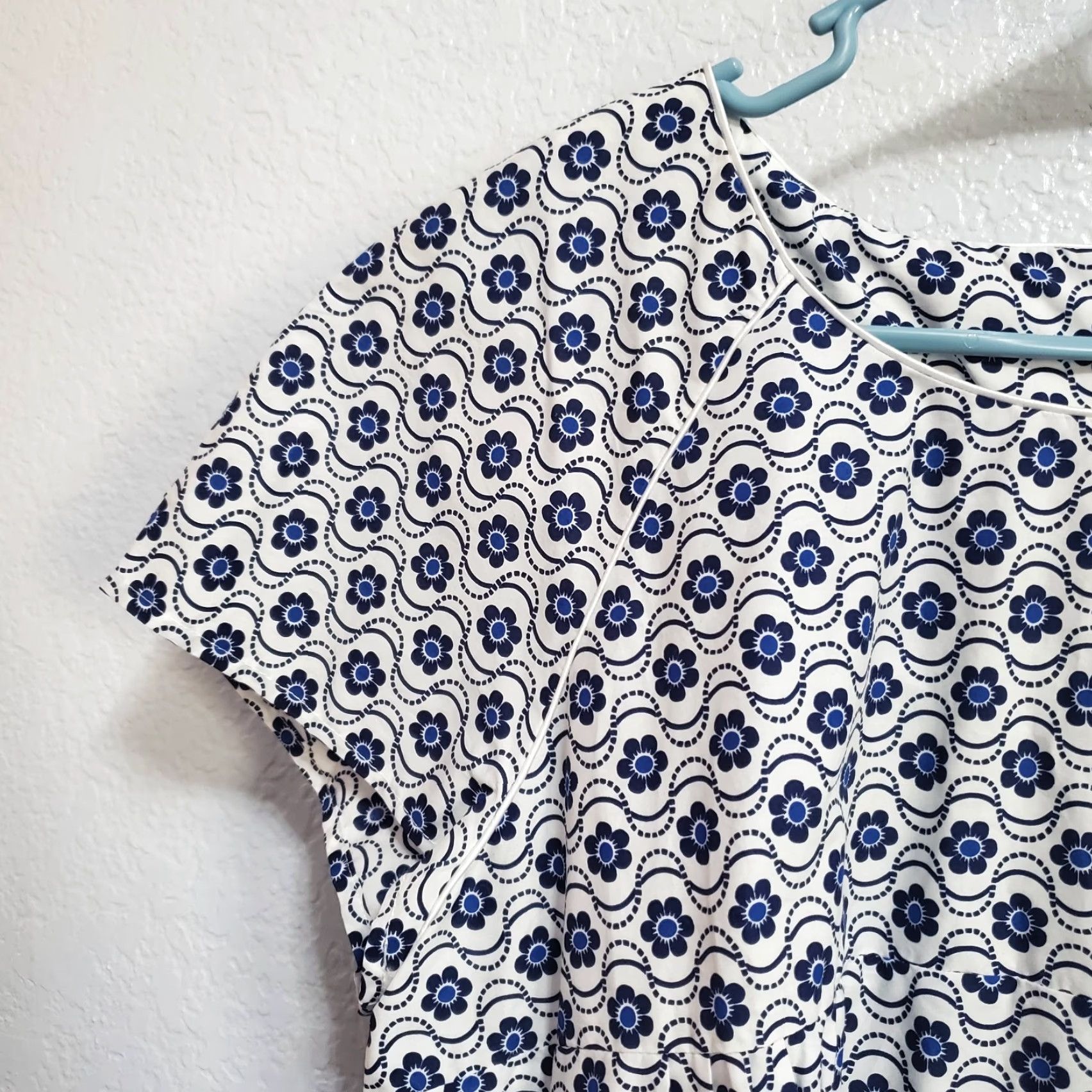 Vintage Molly Bracken Womens Dress White Blue Floral Woven Short Sleeve Casual Size XL Size 40" / US 18 - 7 Thumbnail
