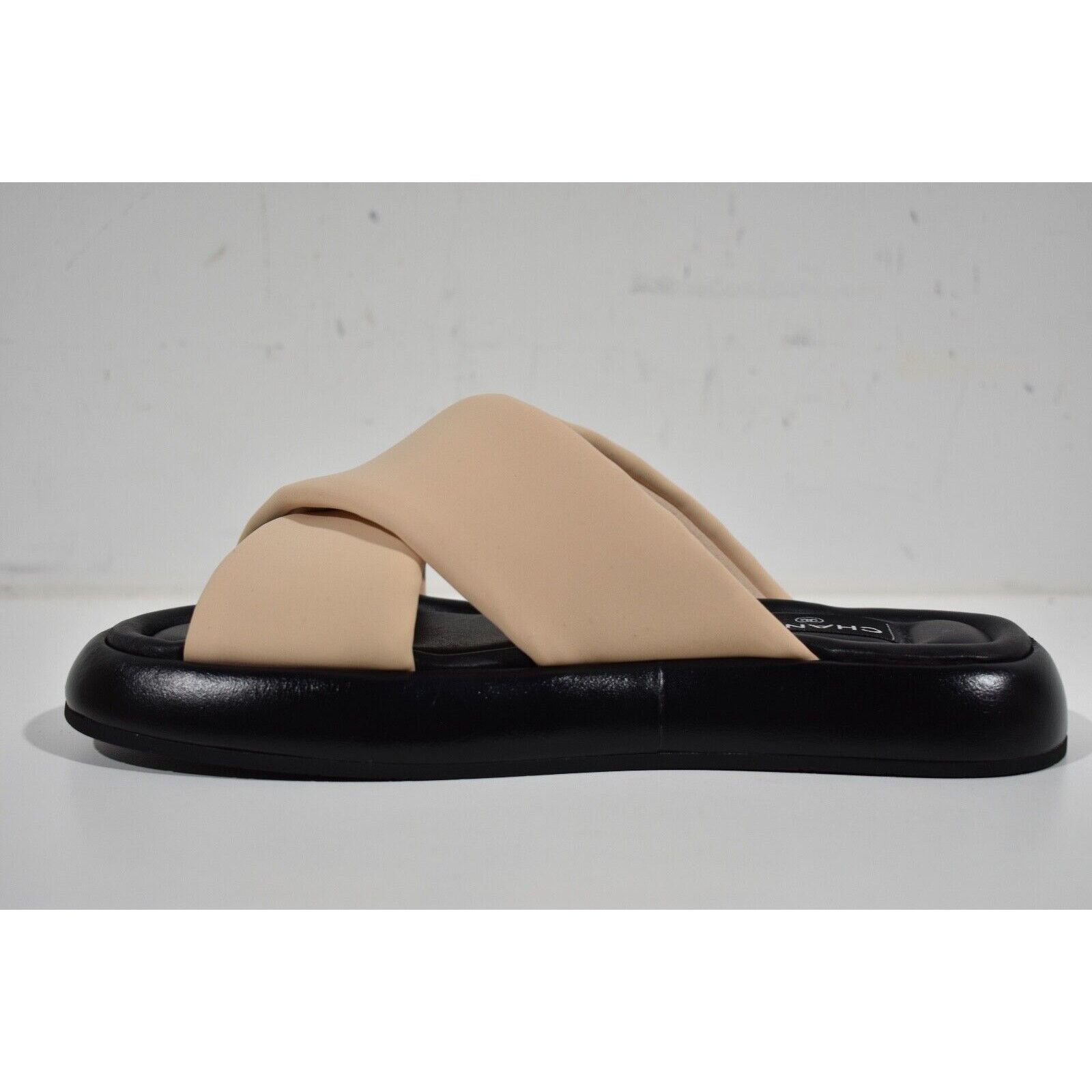 Chanel Chanel Beige Black Fabric Criss Cross Puffy CC Logo Slide Size US 9 / IT 39 - 9 Thumbnail
