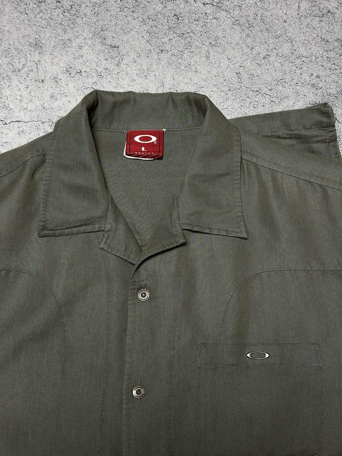 Vintage Vintage Oakley Software Metal Logo Shirt Size US L / EU 52-54 / 3 - 6 Thumbnail