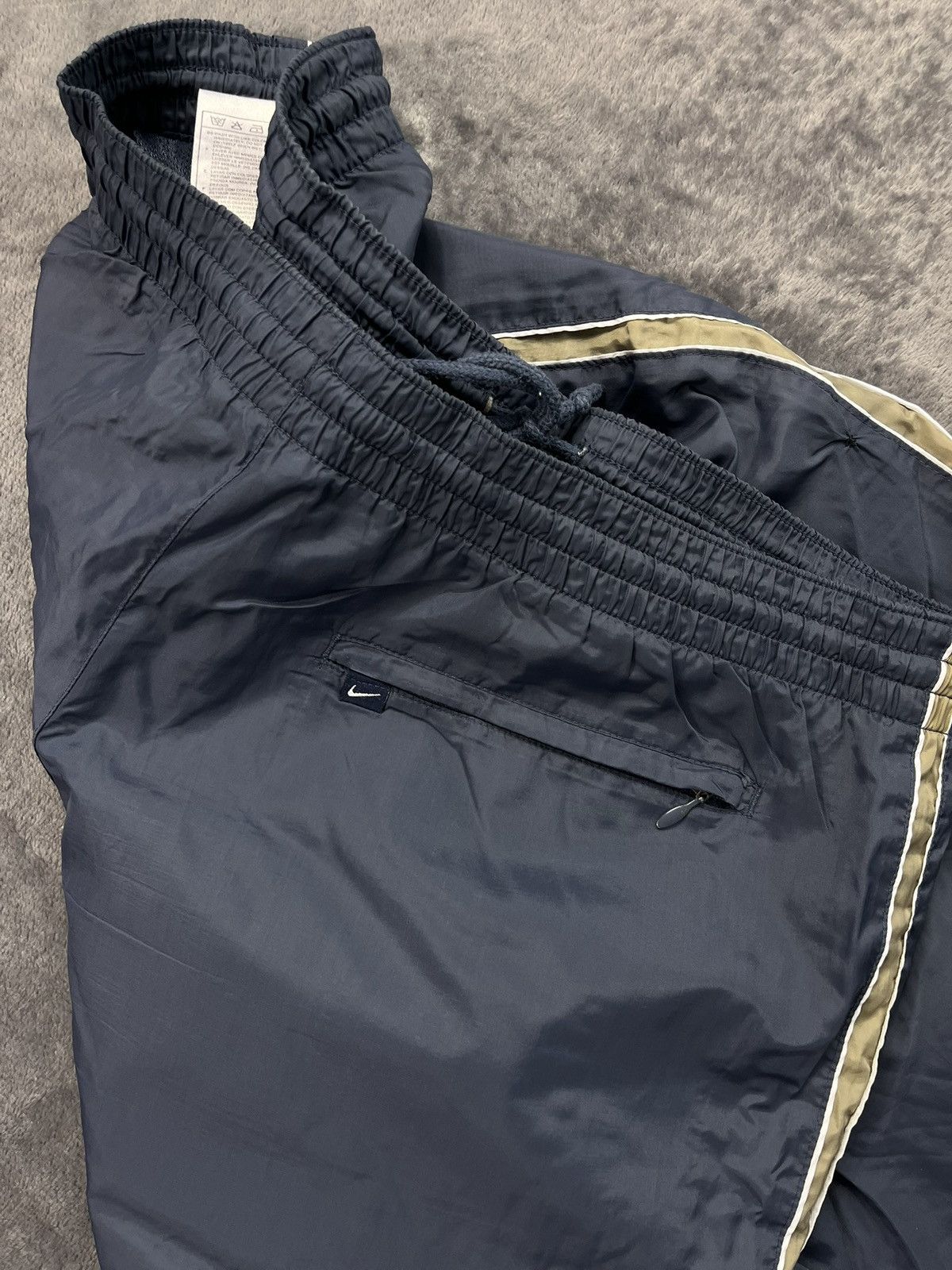 Nike 90s Nike Retro Baggy Track Pants Swoosh Logo Y2k Rare Size US 34 / EU 50 - 6 Thumbnail
