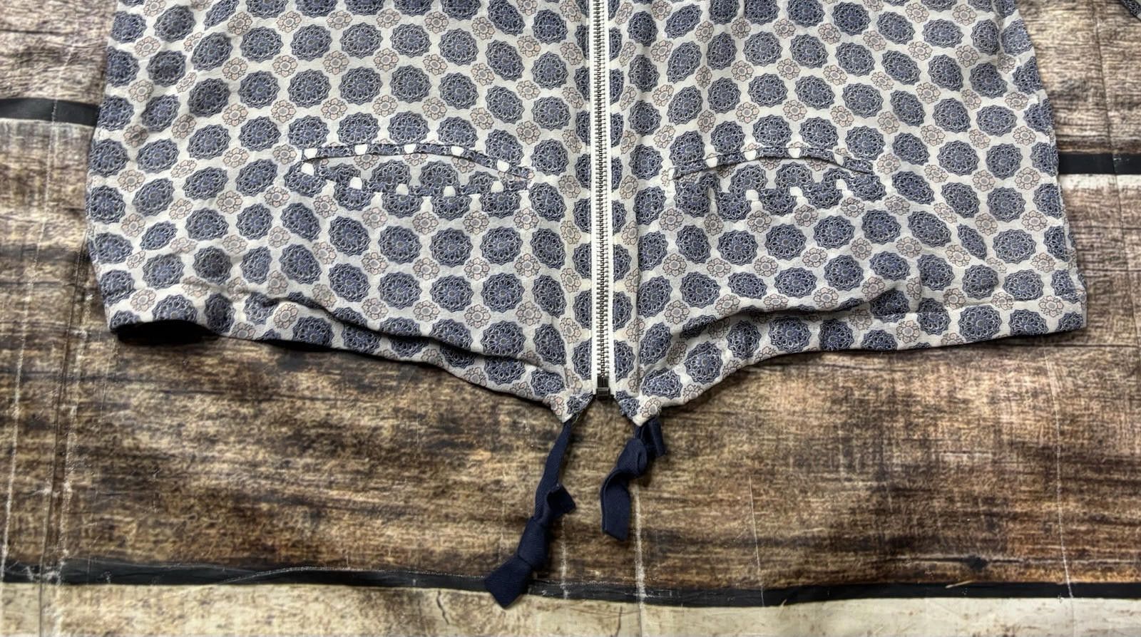 Club Monaco Club Monaco Top Women's Small Petite 100% Silk Full Zip Size S / US 4 / IT 40 - 5 Thumbnail