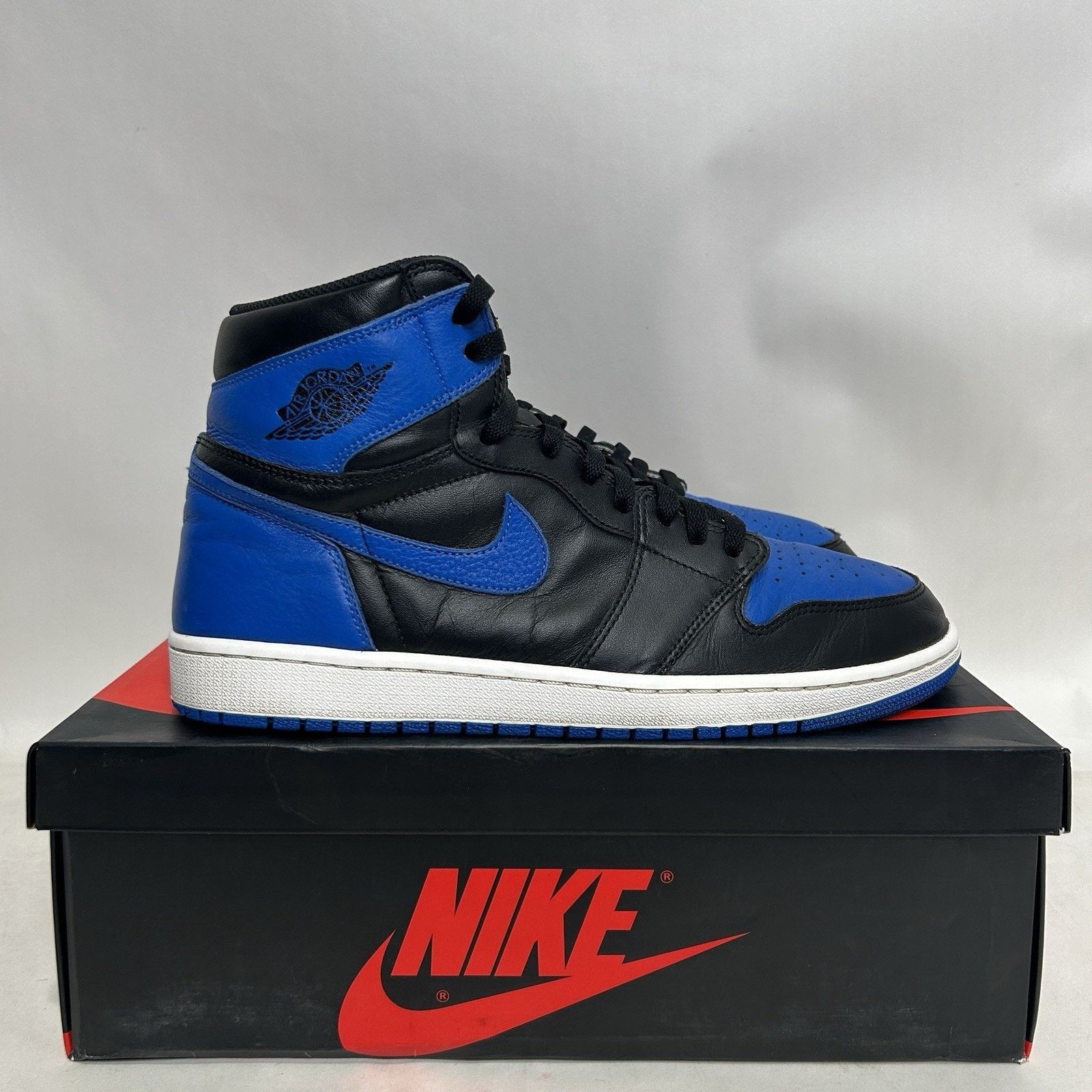 Jordan Brand Nike Air Jordan 1 High OG “Royal Blue” 2017 Size US 13 / EU 46 - 4 Thumbnail