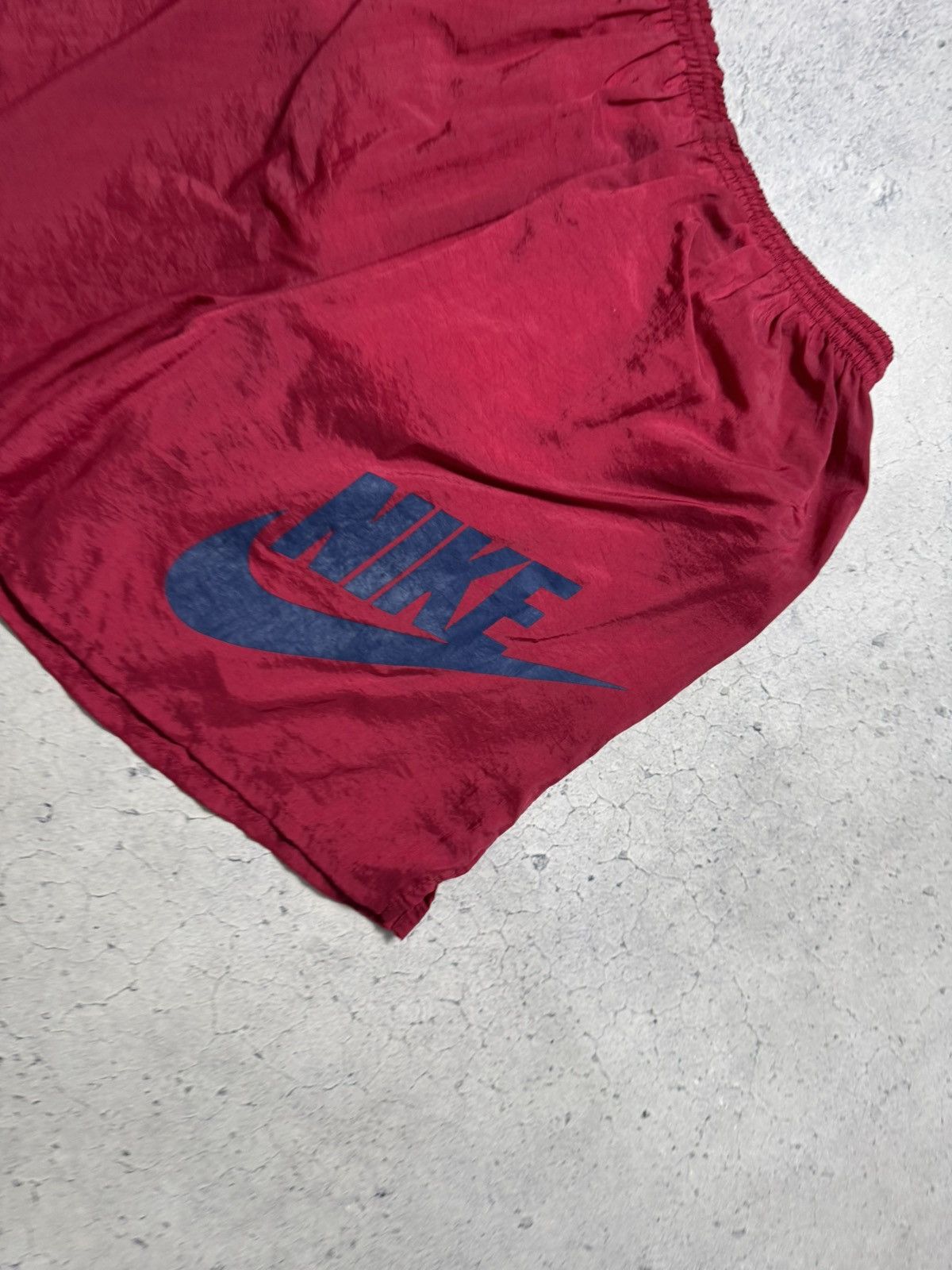 Nike Nike Vintage 90’s Nylon Big Swoosh Shorts Size M Size US 32 / EU 48 - 8 Thumbnail