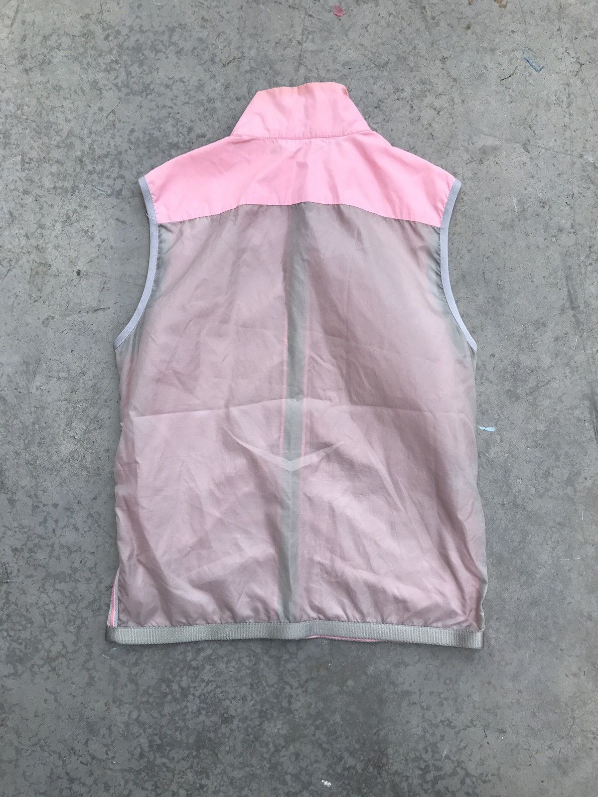 Prada Prada pink nylon vest Size US S / EU 44-46 / 1 - 3 Thumbnail