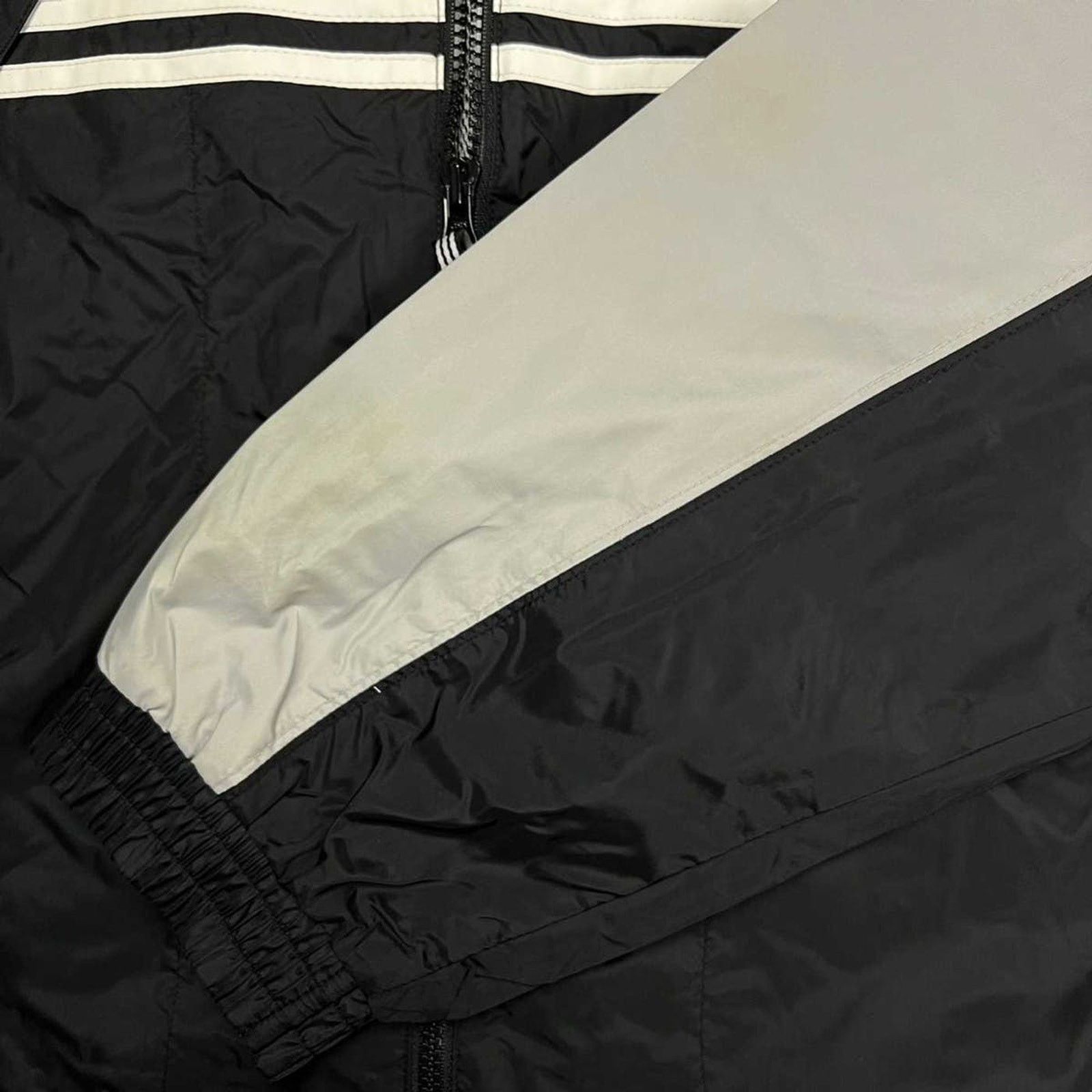 Adidas × Vintage Adidas Jacket Medium Stripe Spell Out Full Zip Windbreaker Size US M / EU 48-50 / 2 - 3 Thumbnail