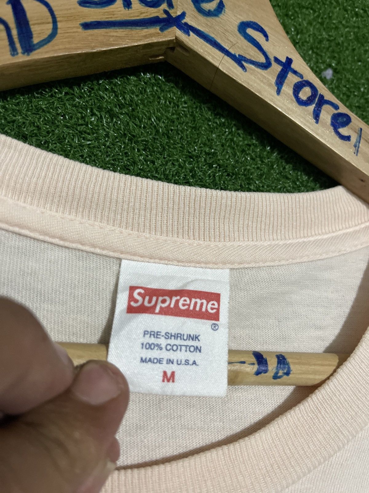Supreme 🔥HOT🔥VINTAGE SUPREME NUDE GIRLS TEE VERY RARE Size US M / EU 48-50 / 2 - 5 Thumbnail
