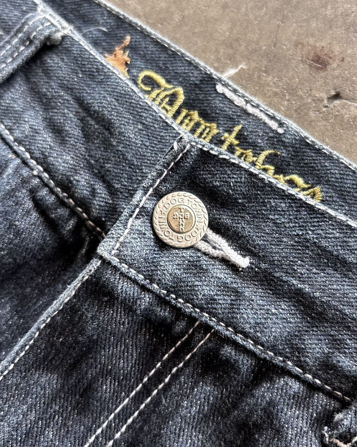Dogtown 🔥RARE Dog Town Black Dragon Limited Edition Denim Jeans Size US 34 / EU 50 - 4 Thumbnail