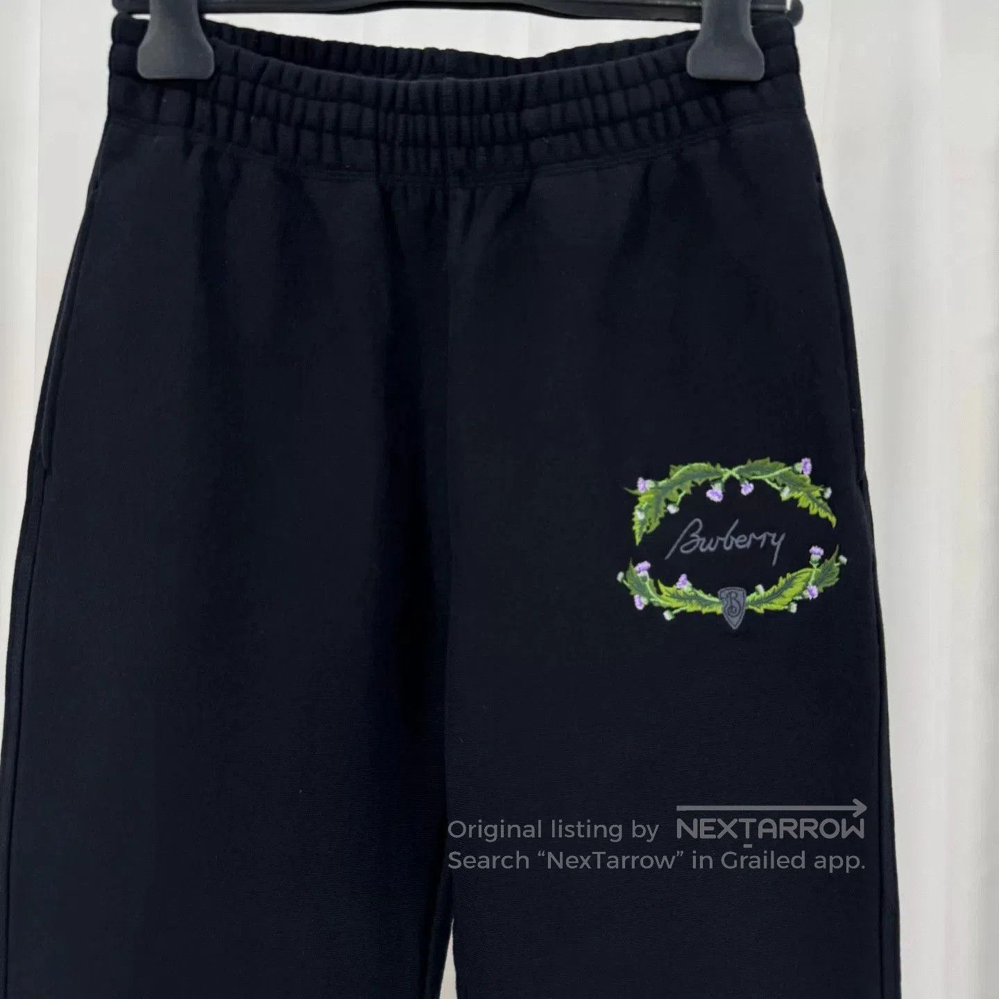 Burberry Burberry Embroidered Floral Letter Casual Pants. Size 24" / US 00 / IT 34 - 3 Thumbnail