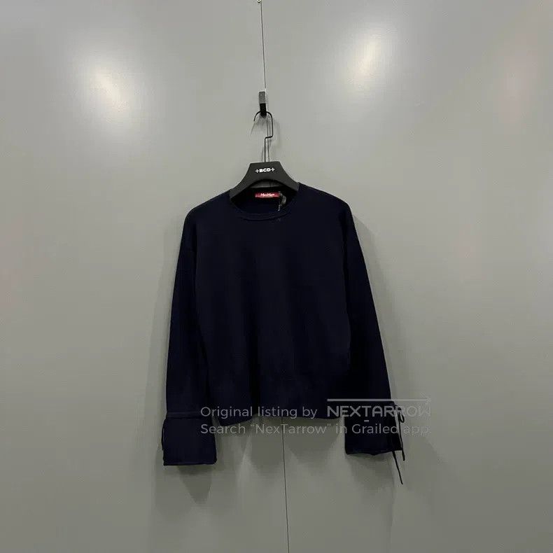 Max Mara Max Mara Navy Round-neck Knit Sweater Size L / US 10 / IT 46 - 1 Thumbnail