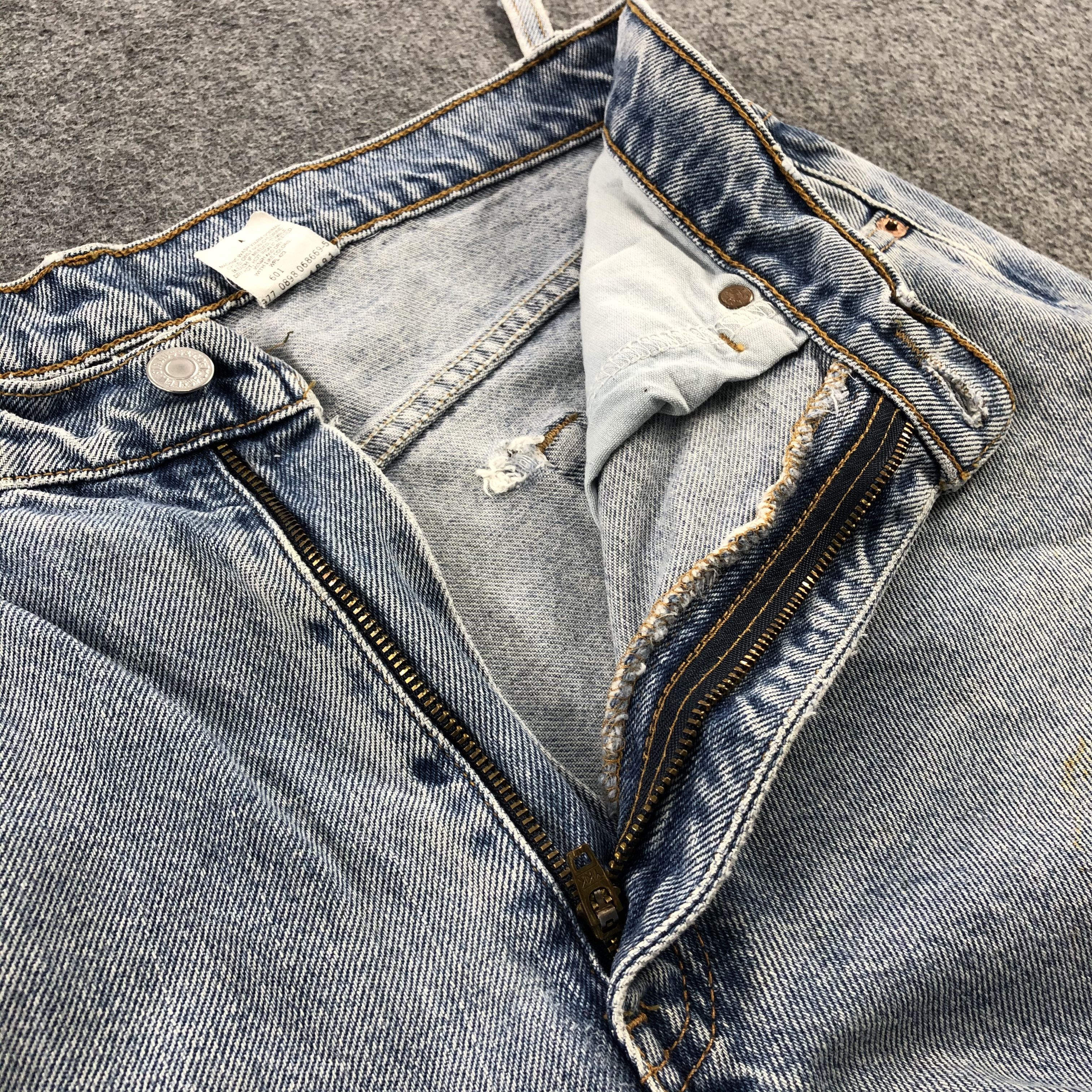 Levi's × Vintage Vintage 90s Light Wash Levis 550 Jeans-JM1800 Size US 34 / EU 50 - 8 Thumbnail