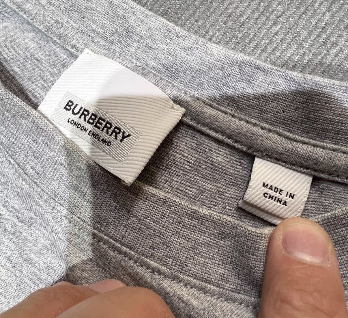 Burberry Burberry Gray "Barrage" Print Logo Short Sleeve T-Shirt Size US L / EU 52-54 / 3 - 4 Thumbnail