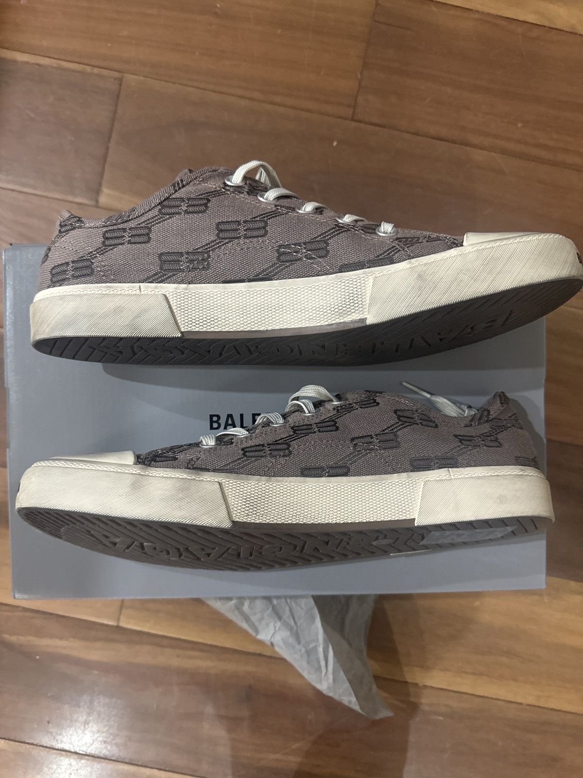 Balenciaga Balenciaga Paris low top monogram sneakers Size US 10 / EU 43 - 6 Thumbnail