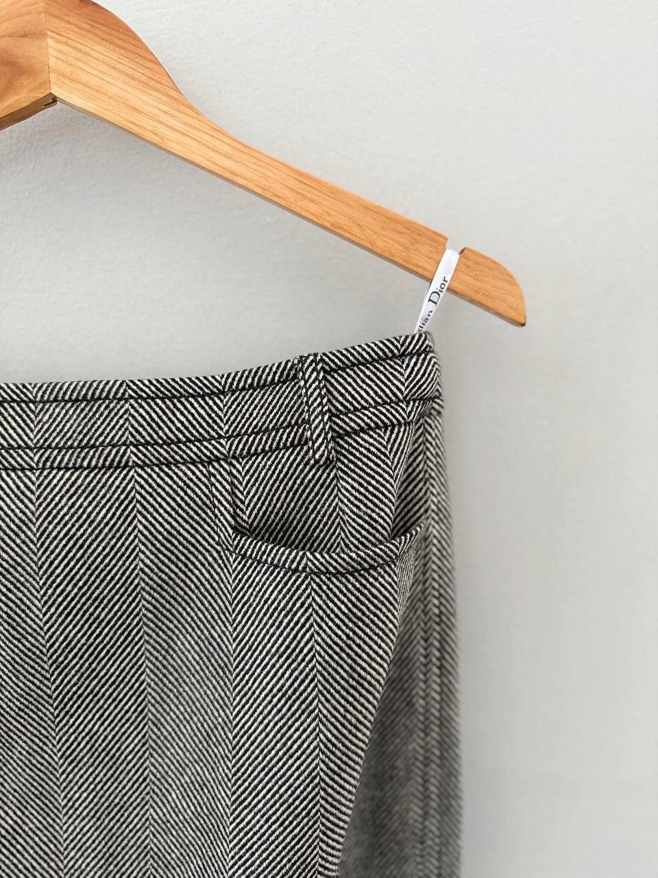 Dior Christian Dior boutique wool skirt Size 26" / US 2 / IT 38 - 2 Thumbnail