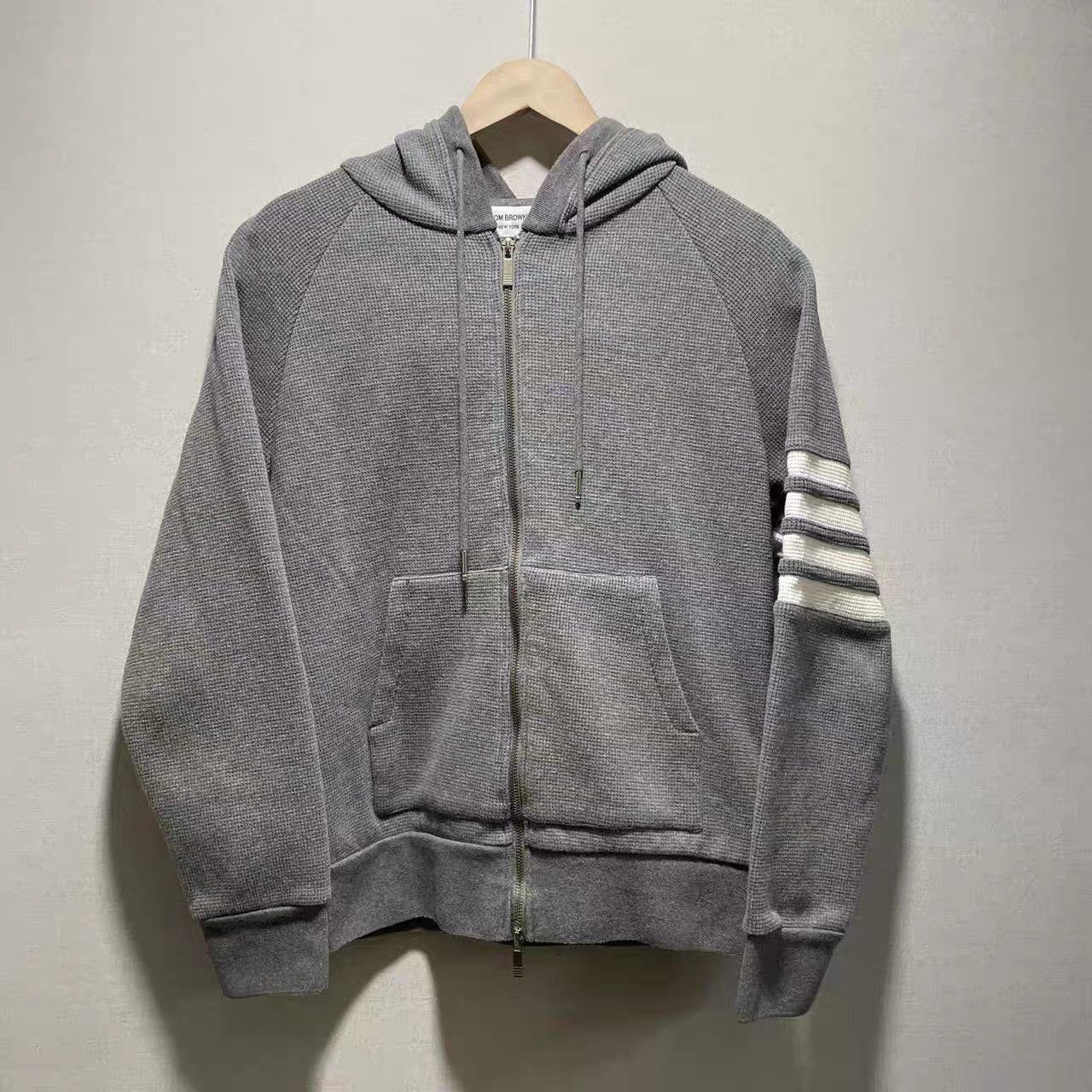 Thom Browne Gray Zip-Up Hoodie with Striped Sleeves Size US M / EU 48-50 / 2 - 1 Thumbnail