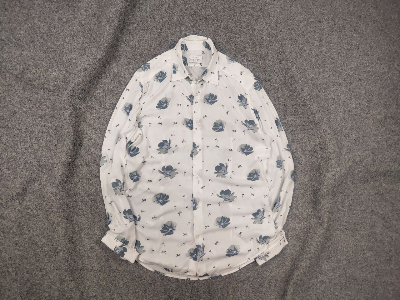 Reiss Reiss white viscose casual Button Shirt blue flower logo Size US L / EU 52-54 / 3 - 1 Thumbnail