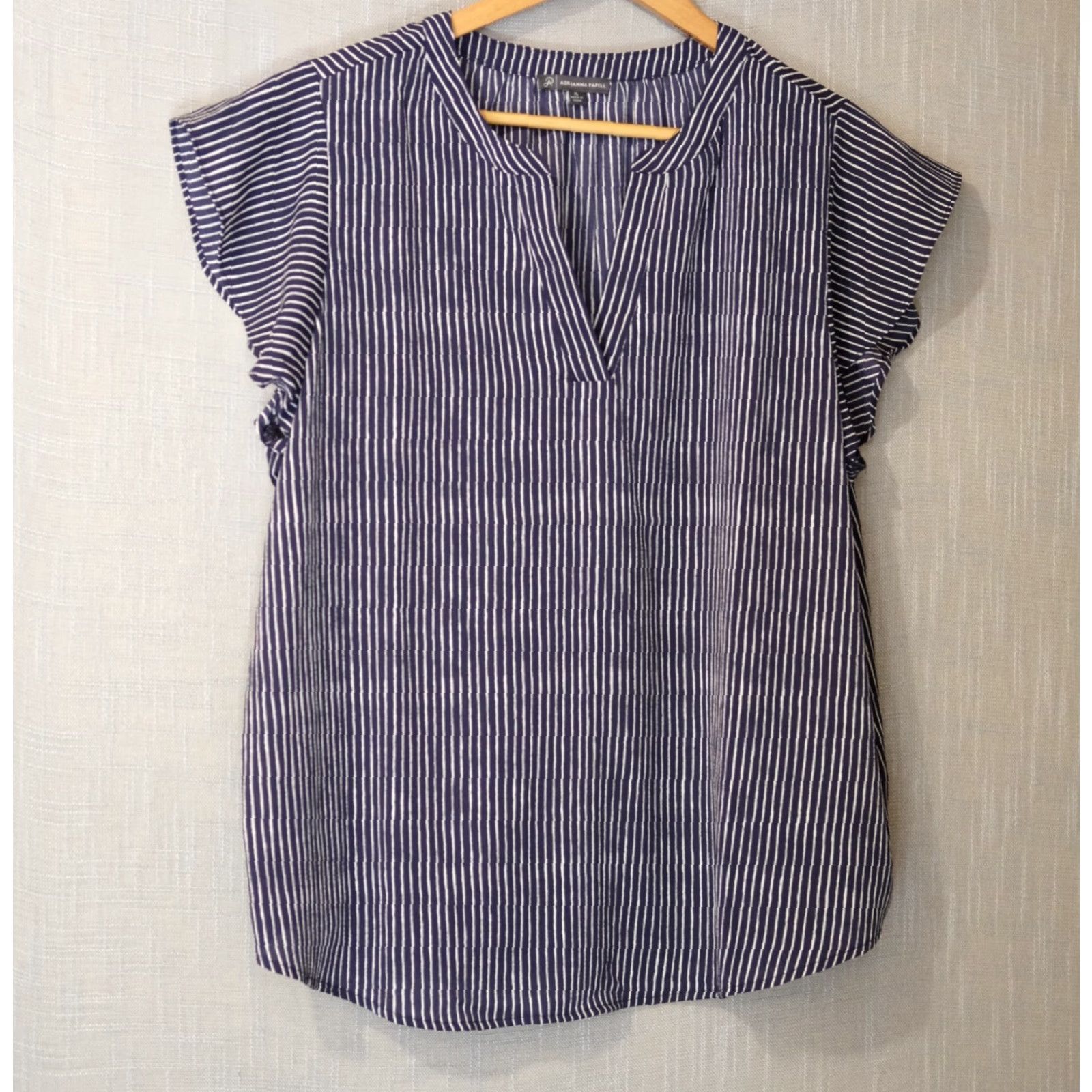 Adrianna Papell Nwot! Adrianna Papell Navy/White Pullover Blouse Semi-Sheer Womens XL Navy/White Striped V-Neck Short Sleeve Casual Workwear Blouse Womens XL Size XL / US 12-14 / IT 48-50 - 2 Thumbnail