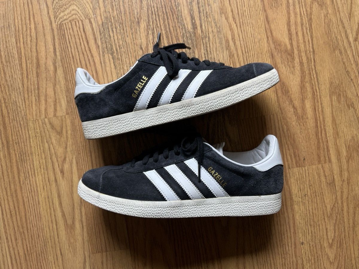 adidas gazelle silver green womens adidas Originals x Hardies Gazelle Indoor