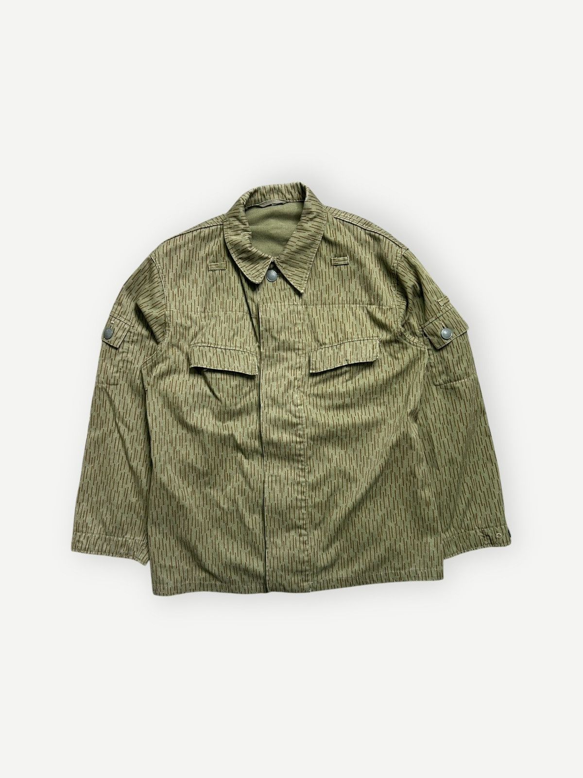 Vintage Vintage 60s/70s Military Raindrop Camo Field Jacket Size US M / EU 48-50 / 2 - 1 Thumbnail