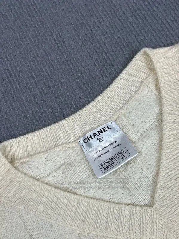 Chanel Chanel Cream Floral Knit Sleeveless Sweater . Size XS / US 0-2 / IT 36-38 - 4 Thumbnail
