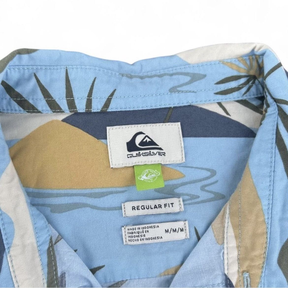 Quiksilver Quiksilver - (M) Regular Fit Short Sleeve Button Up Size US M / EU 48-50 / 2 - 3 Thumbnail