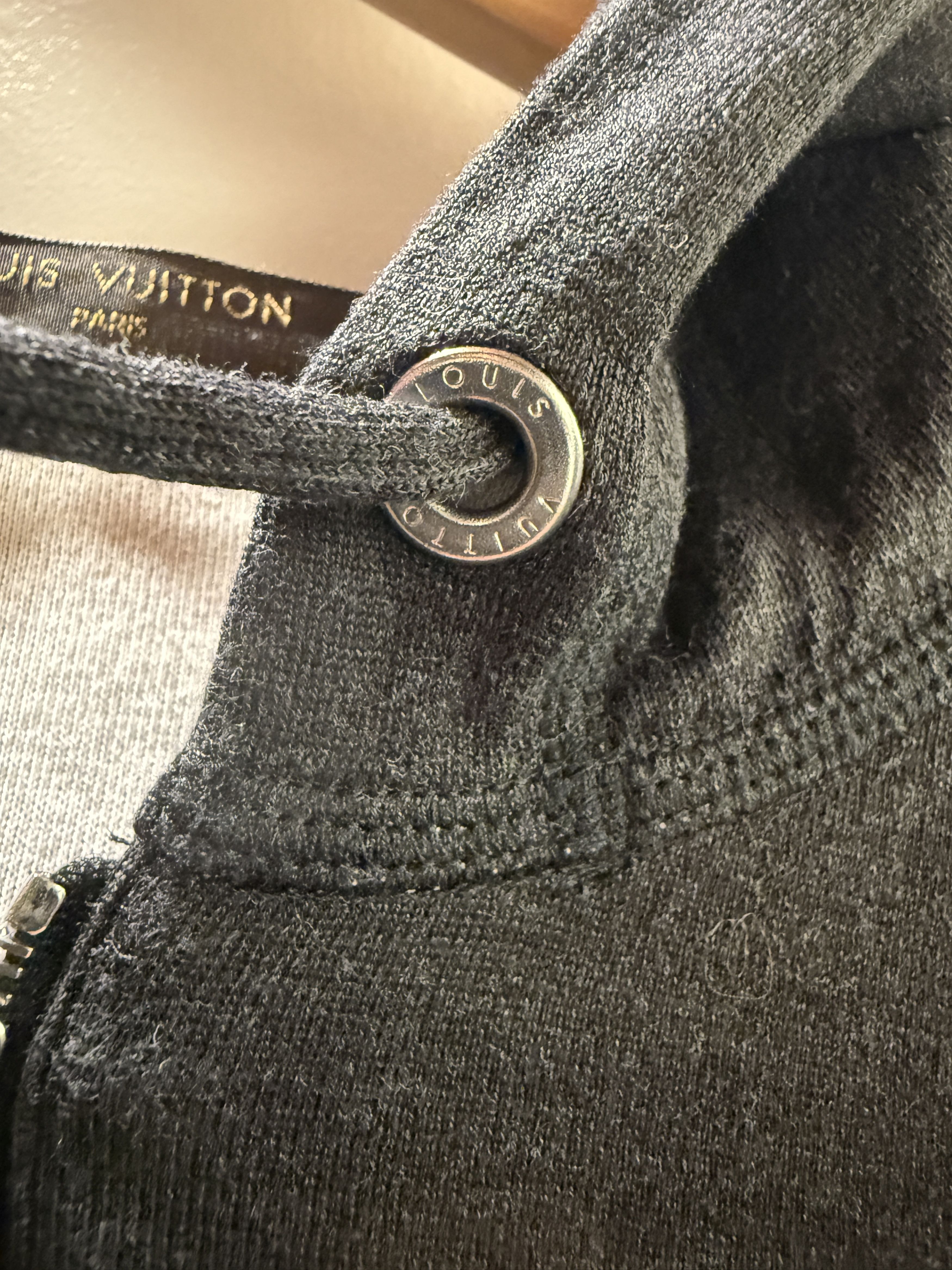 Louis Vuitton Louis Vuitton LV Logo Hooded Sweatshirt XXL Dark Charcoal Size US XXL / EU 58 / 5 - 9 Thumbnail