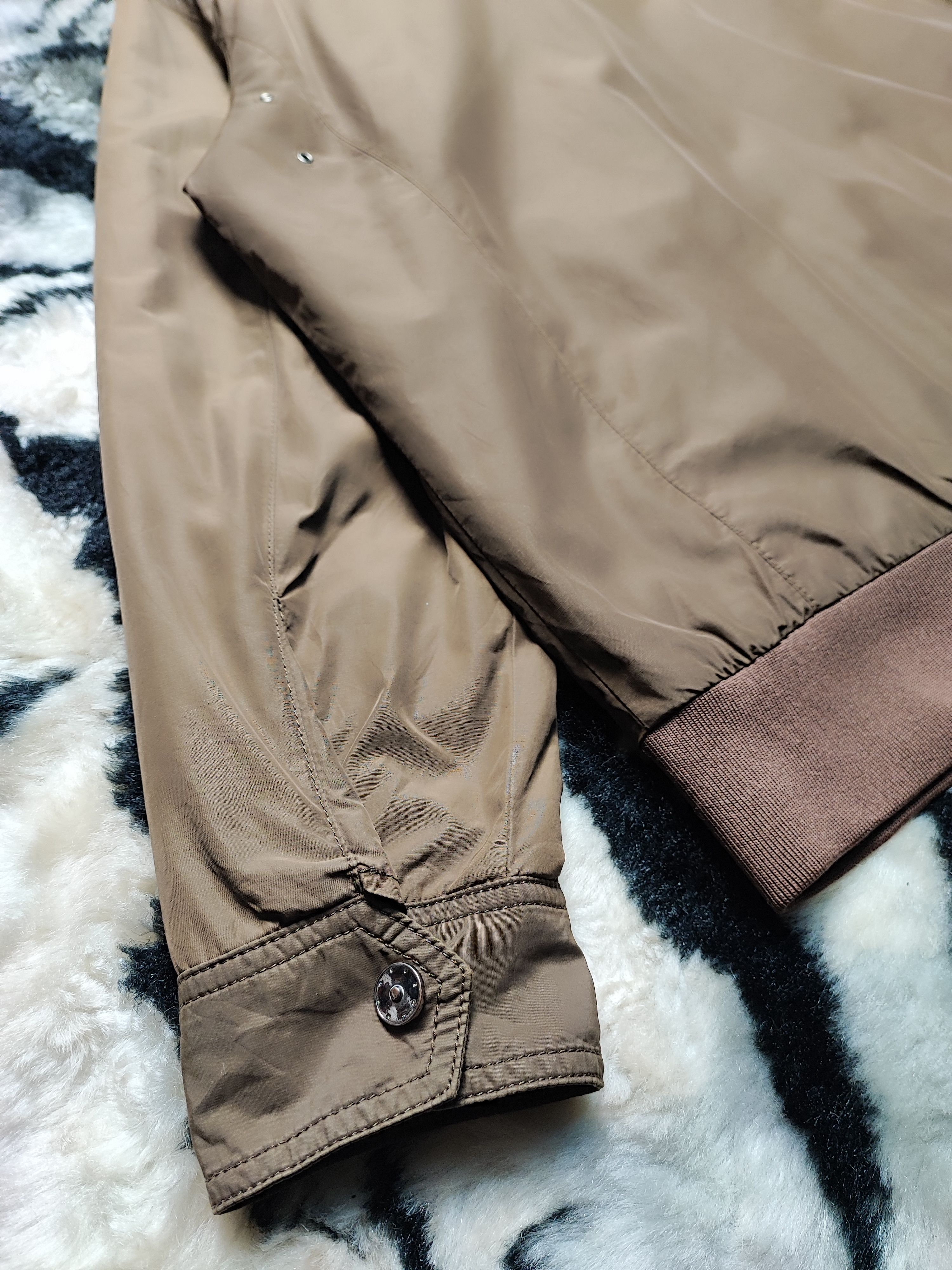Givenchy Givenchy Bombers Light Jacket Travis Scoot Colour Size US L / EU 52-54 / 3 - 15 Thumbnail