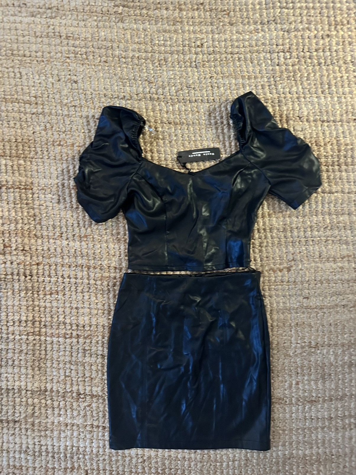Other HAUTE MONDE BLACK FAUX LEATHER PUFF SLEEVE TOP & MINI SKIRT Size 27" / US 4 / IT 40 - 1 Thumbnail