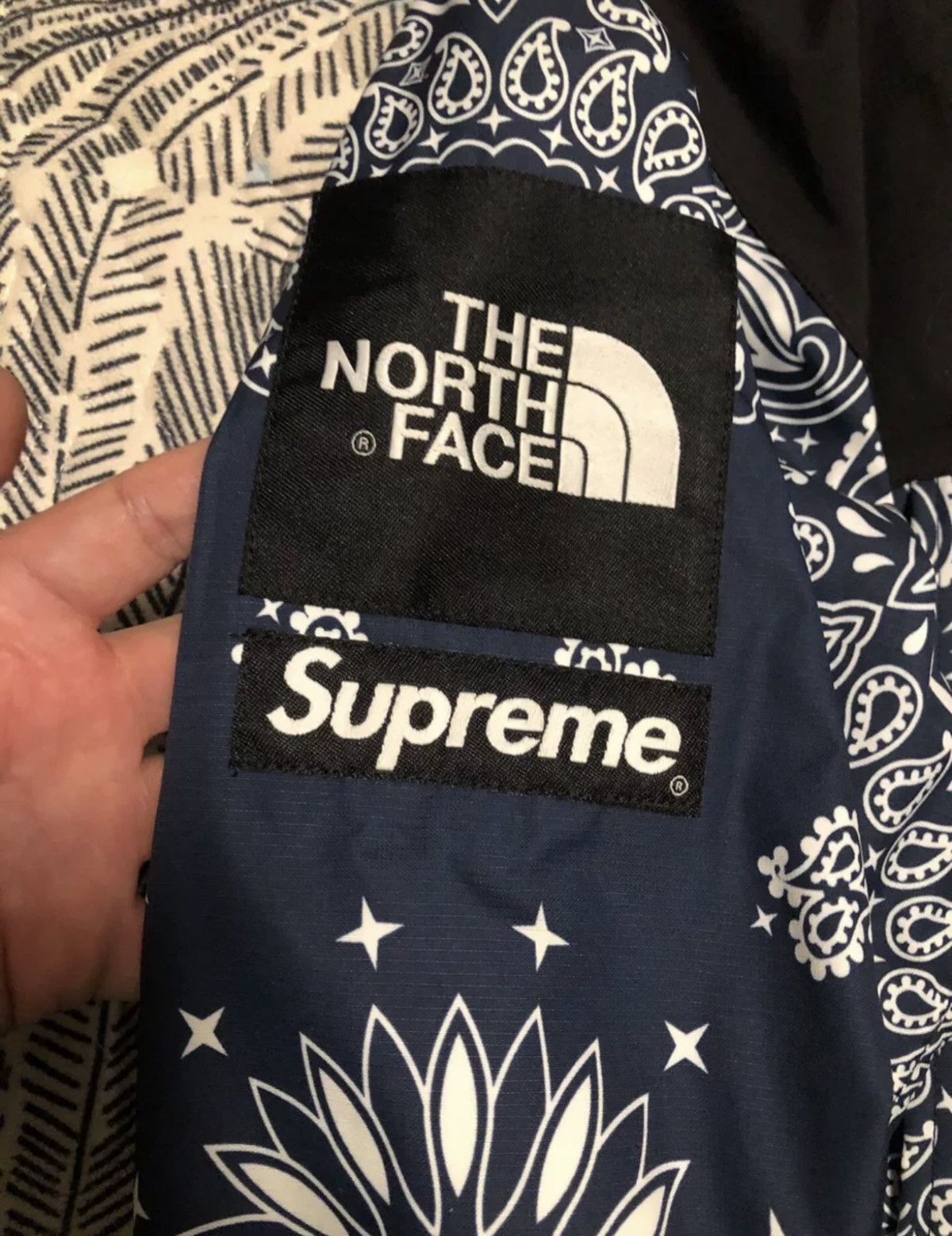 Supreme × The North Face Supreme tnf the north face Bandanna paisley mountain Jacket Size US S / EU 44-46 / 1 - 3 Thumbnail