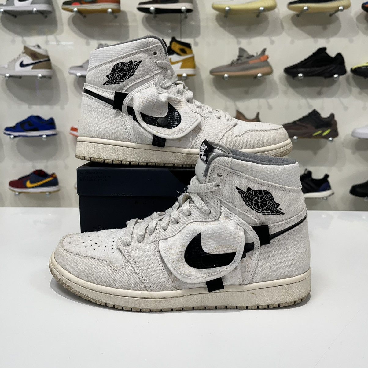 Nike Air Jordan 1 Retro High OG SP Utility White/Black Size US 9 / EU 42 - 1 Thumbnail