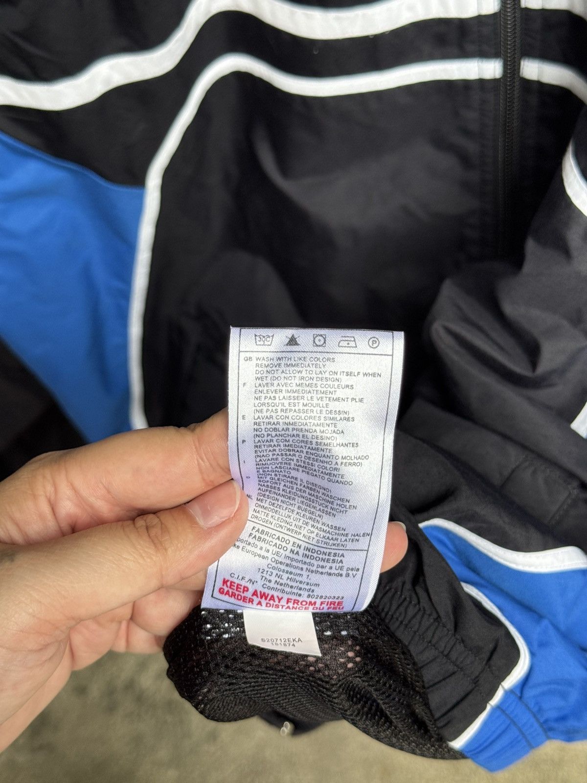 Nike Vintage Nike Total 90 00's Track Full-Zip Jacket Size US M / EU 48-50 / 2 - 8 Thumbnail