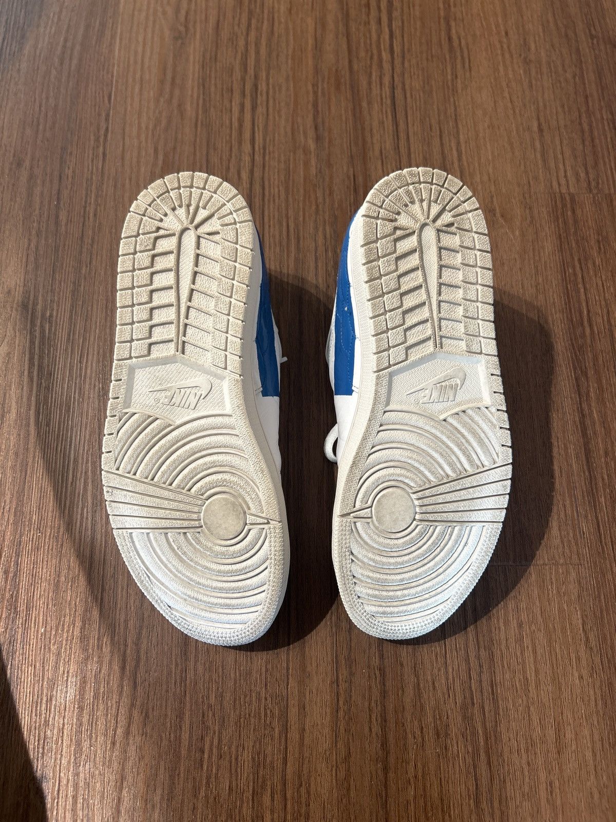 Jordan Brand × Nike Air Jordan 1 Centre Court Size US 10 / EU 43 - 5 Thumbnail