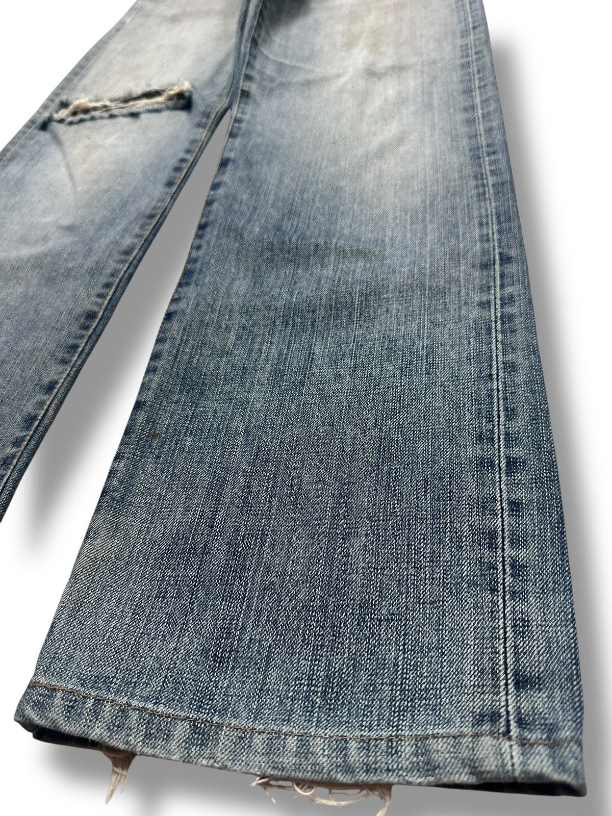 Edwin Edwin 503 Straight Cut Vintage Distressed look with Bluewash Size US 30 / EU 46 - 14 Thumbnail