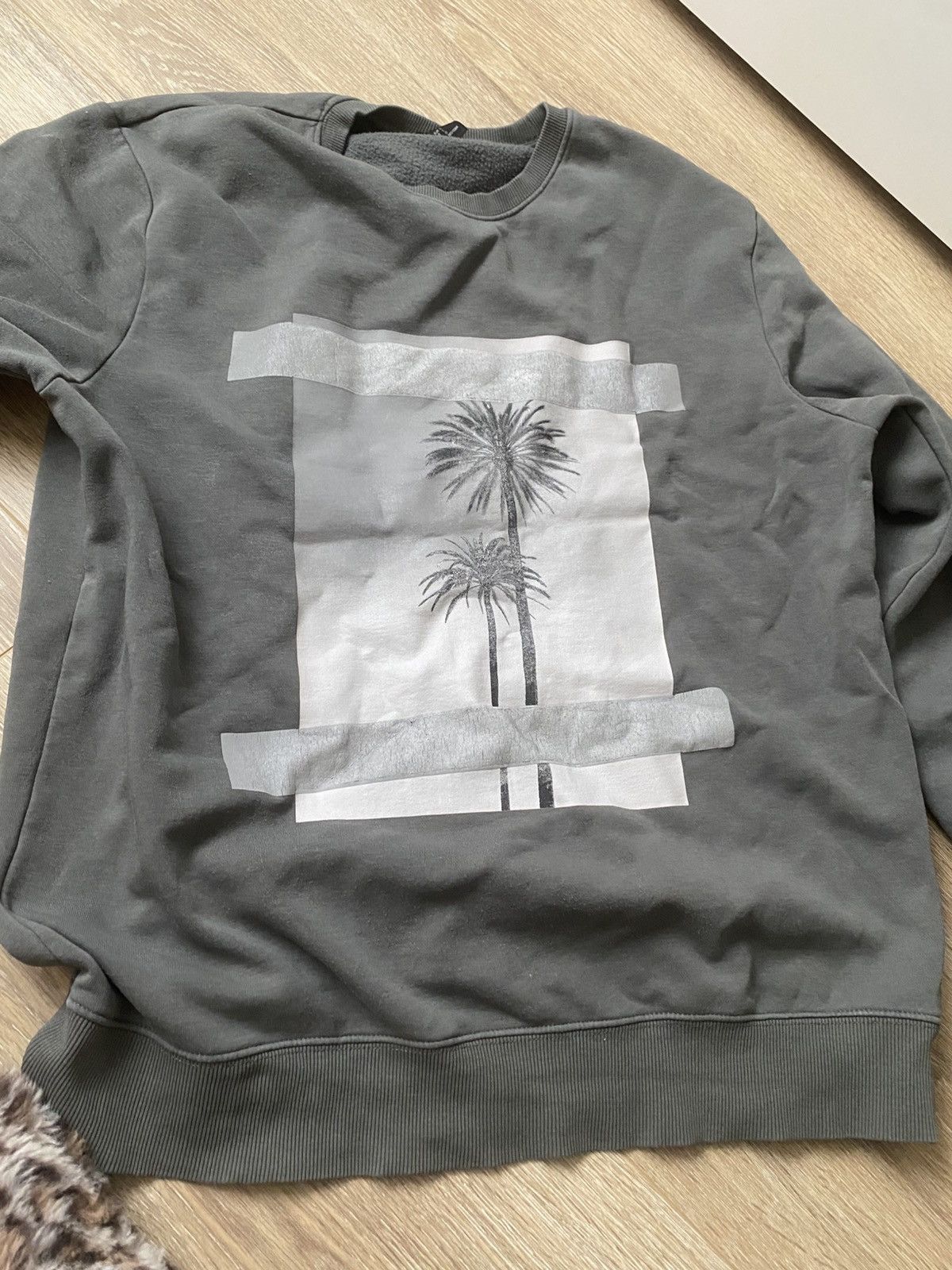 H&M Graphic sweater Size US L / EU 52-54 / 3 - 1 Thumbnail