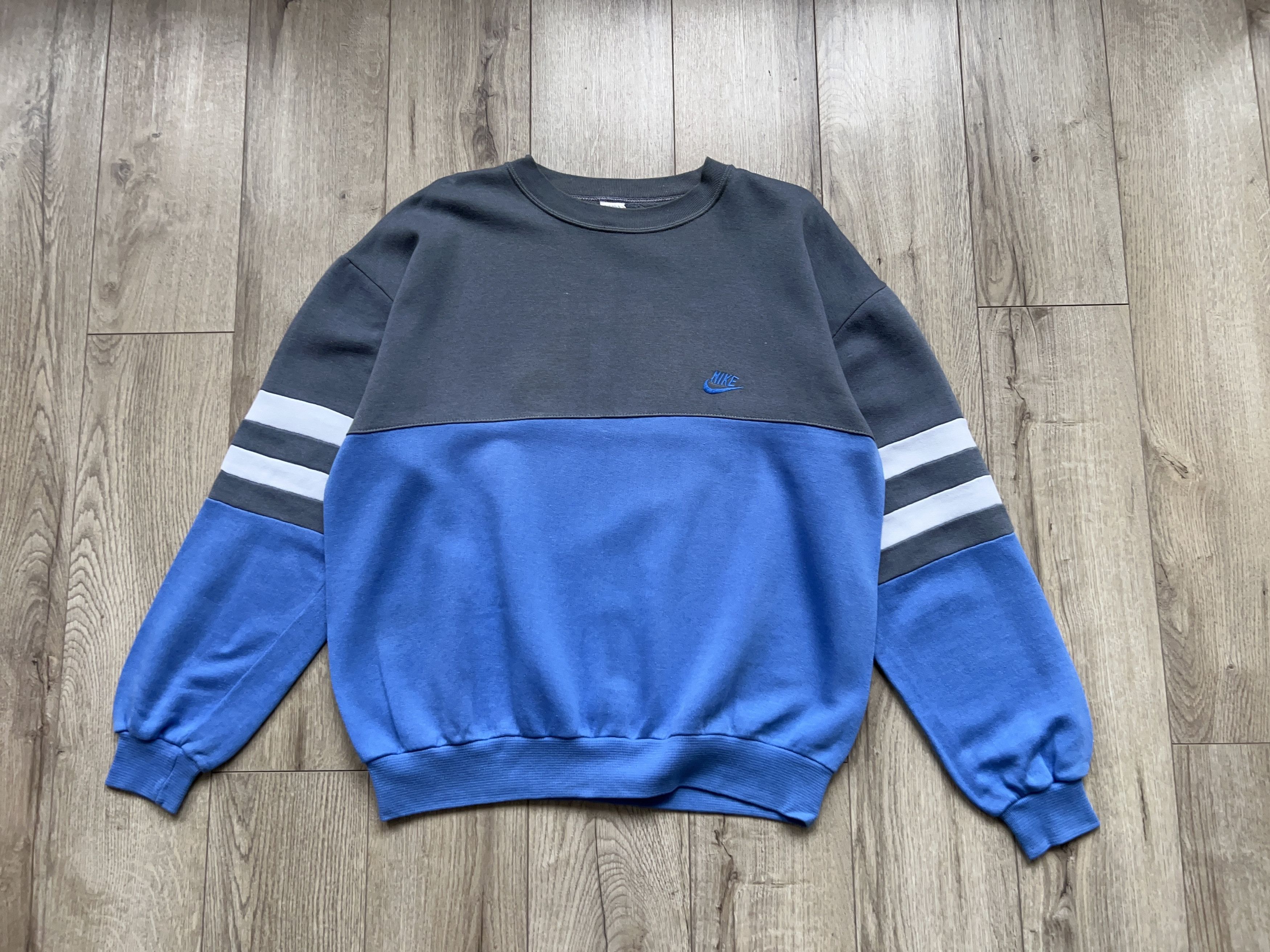Nike × Vintage Sweatshirt Pullover Blue Gray Cotton Made in Italy Size XL Size US XL / EU 56 / 4 - 1 Thumbnail