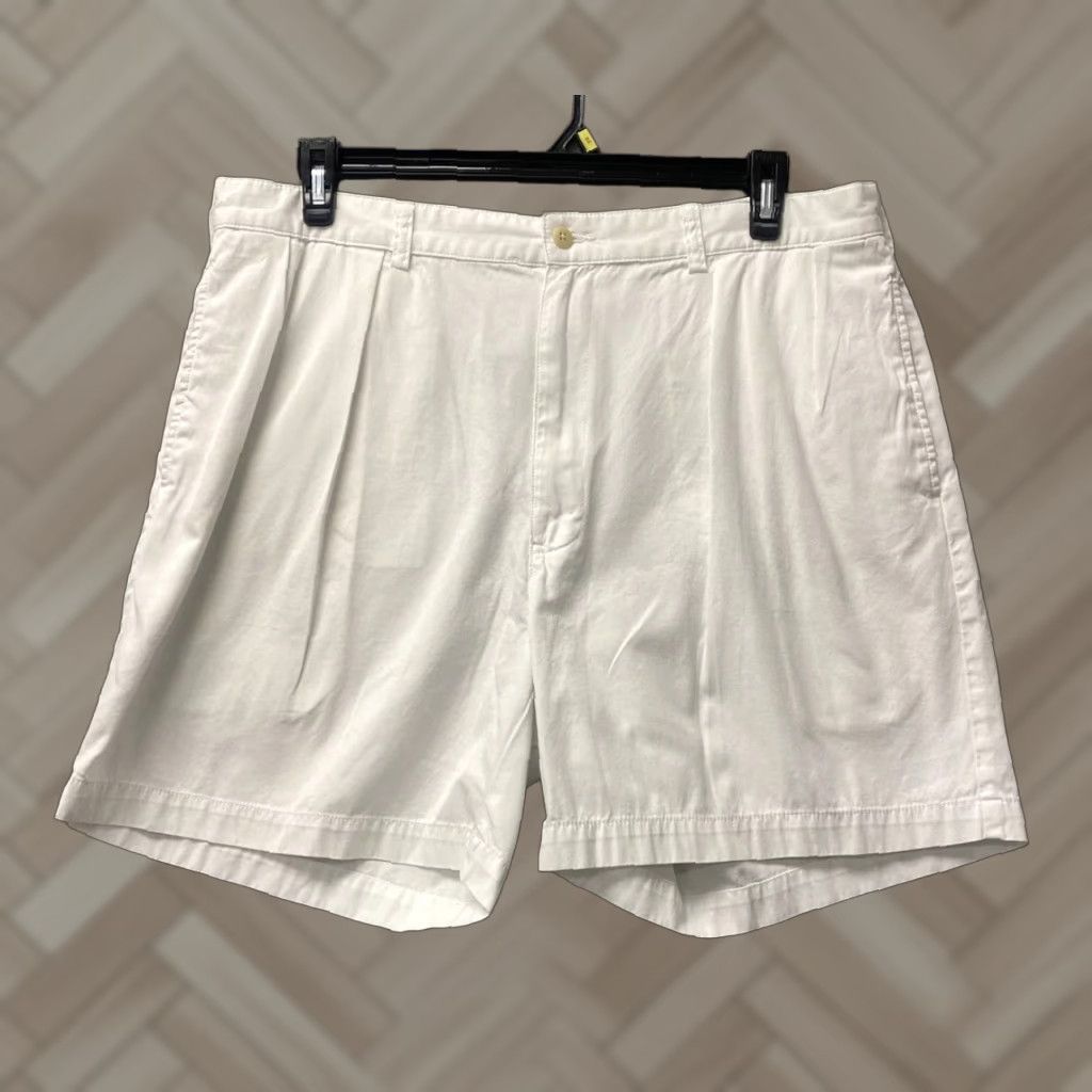 Polo Ralph Lauren VINTAGE Polo Ralph Lauren Shorts Men 38 White Cotton Twill Pleated Front Casual Chino Relaxed Fit Size US M / EU 48-50 / 2 - 1 Thumbnail