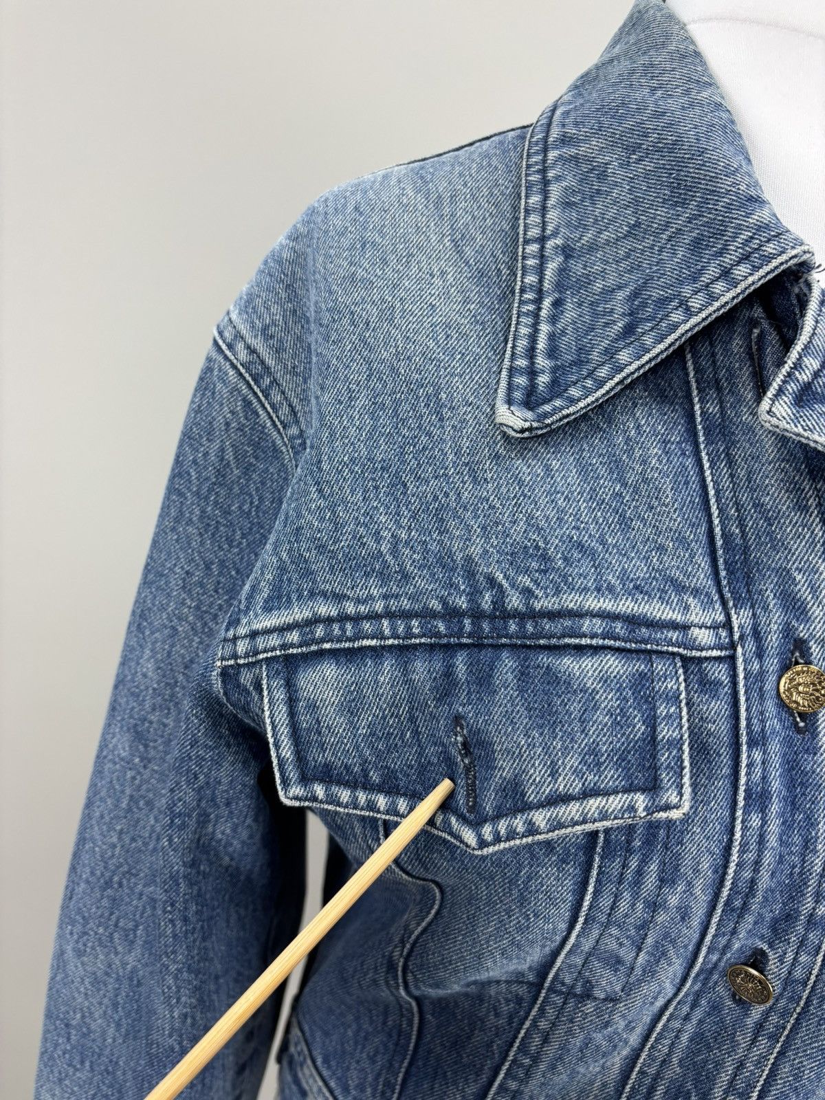 Moschino Womens vintage denim jacket Moschino Jeans Size 42 Size US XS / EU 42 / 0 - 6 Thumbnail