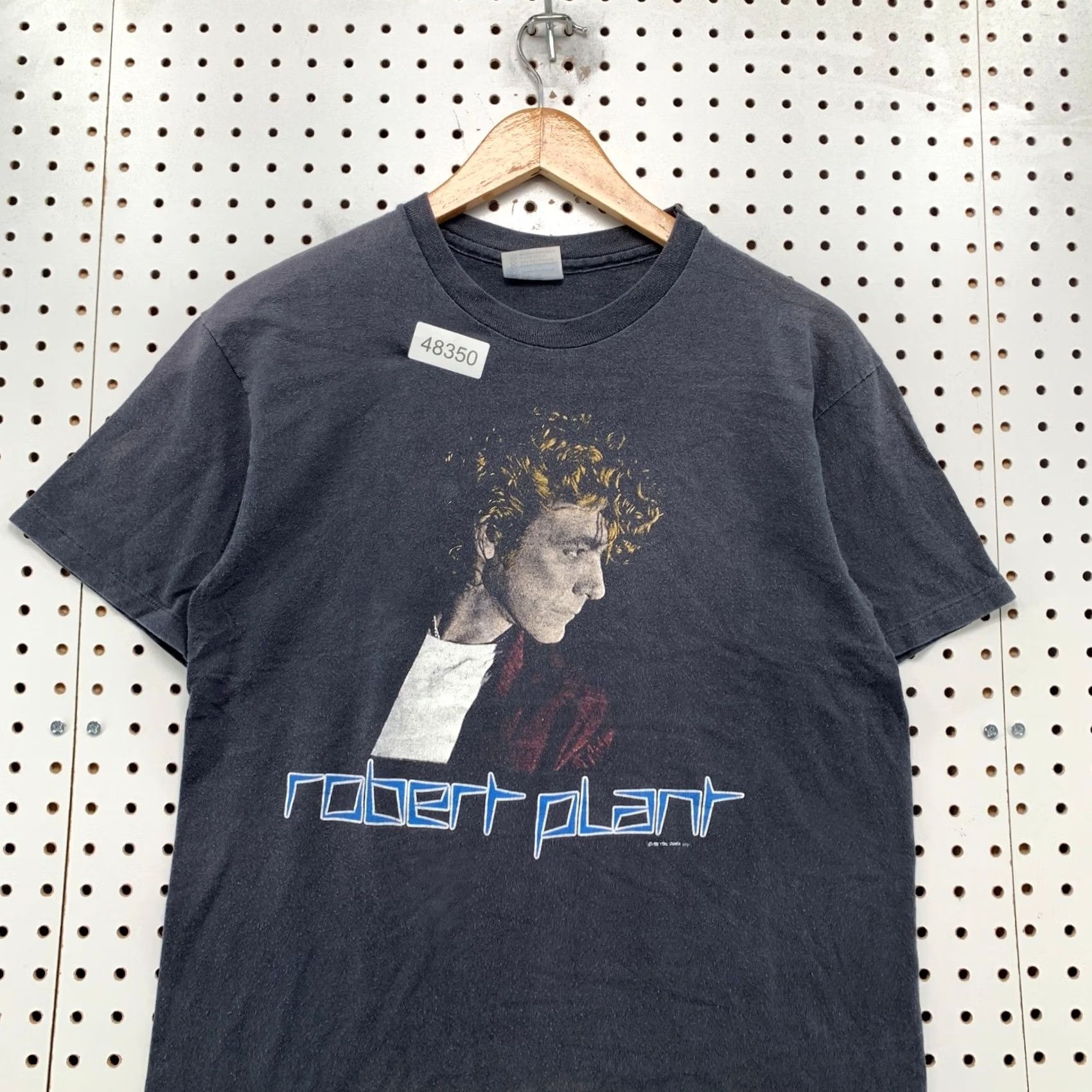 Hanes VINTAGE Robert Plant Led Zeppelin T Shirt Mens L Black 1985 Rock Band USA Mens L Black Size US L / EU 52-54 / 3 - 4 Thumbnail