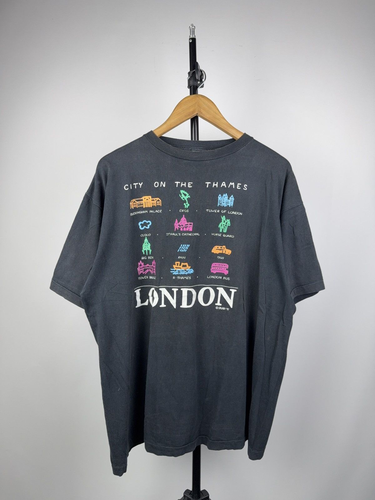 Vintage Vintage Retro 90s Y2K London City On The Thames Tourist Tee Size US L / EU 52-54 / 3 - 1 Thumbnail