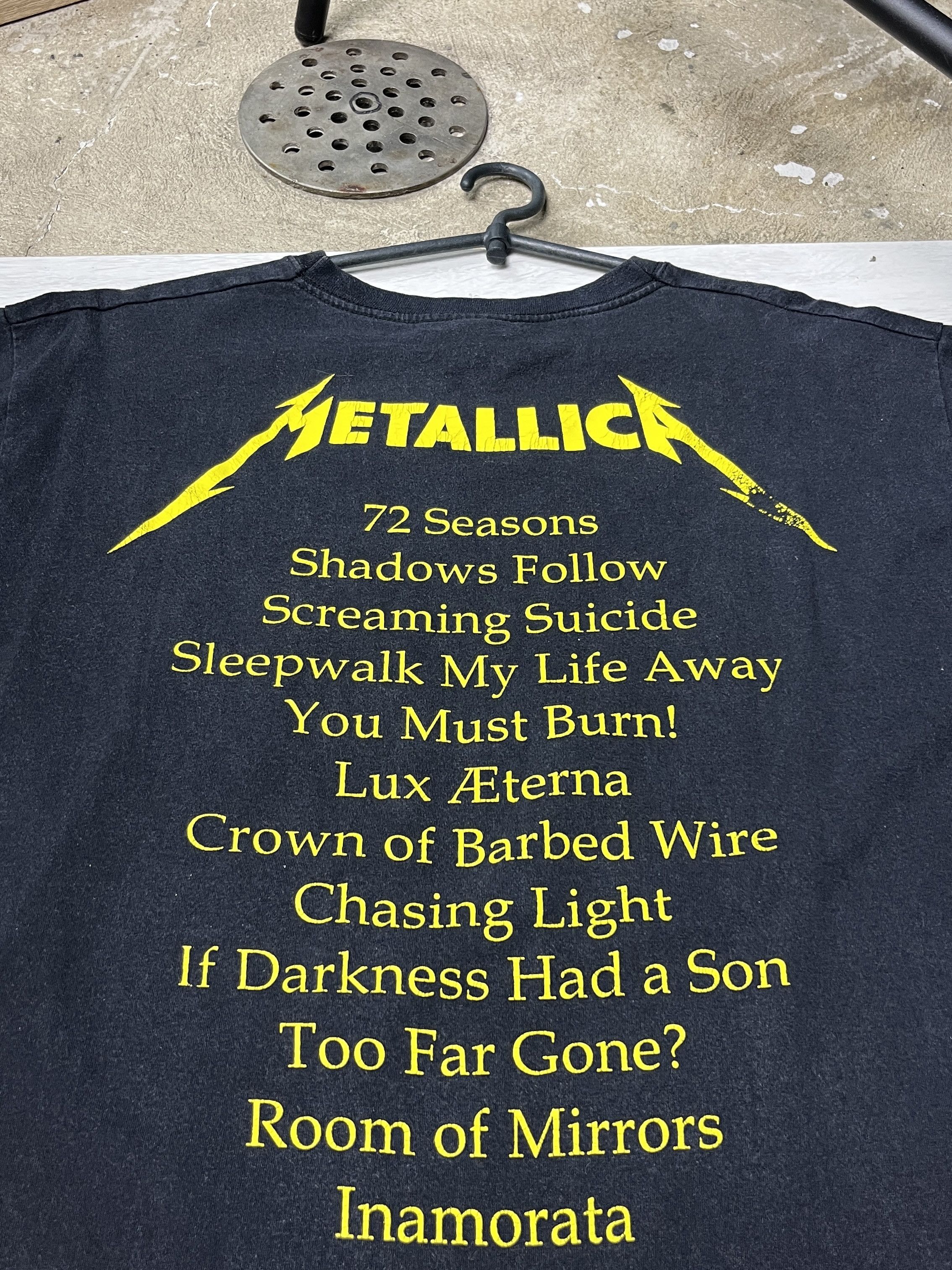 Vintage METALLICA "72 SEASONS" ALBUM GRAPHIC TEE - № 982 Size US L / EU 52-54 / 3 - 5 Thumbnail