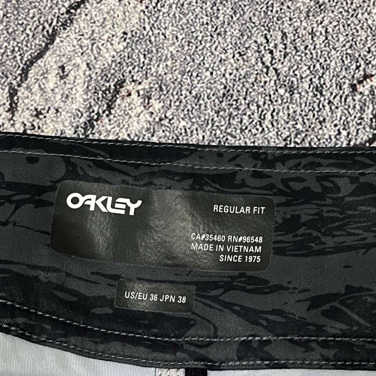 Oakley Oakley Kana 21 2.0 Boardshorts Casual Y2K Hype mens sz 36 Size US 36 / EU 52 - 13 Thumbnail