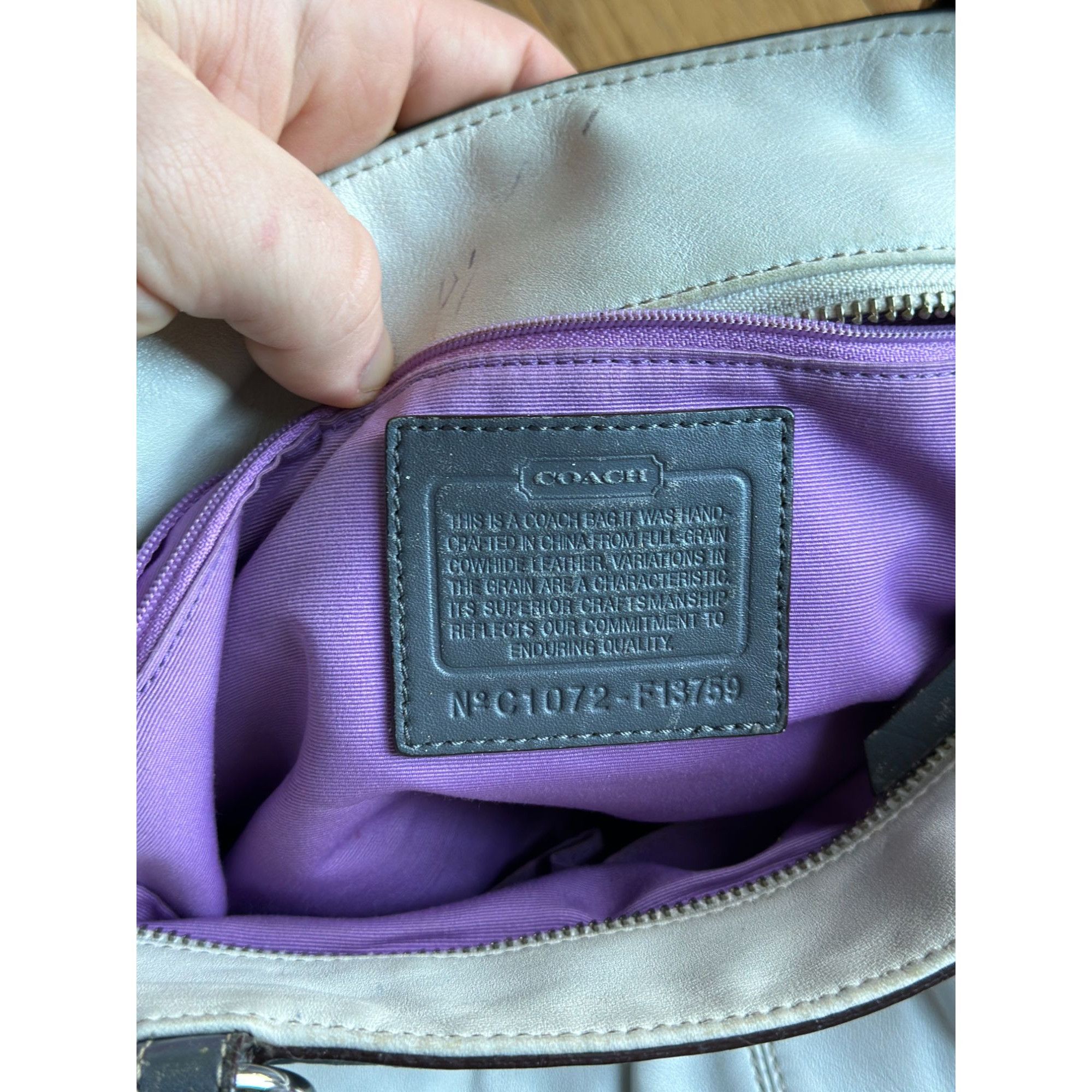 Coach COACH WHITE/ GREY LEATHER SOHO HOBO BAG HANDBAG, VINTAGE Size ONE SIZE - 8 Thumbnail