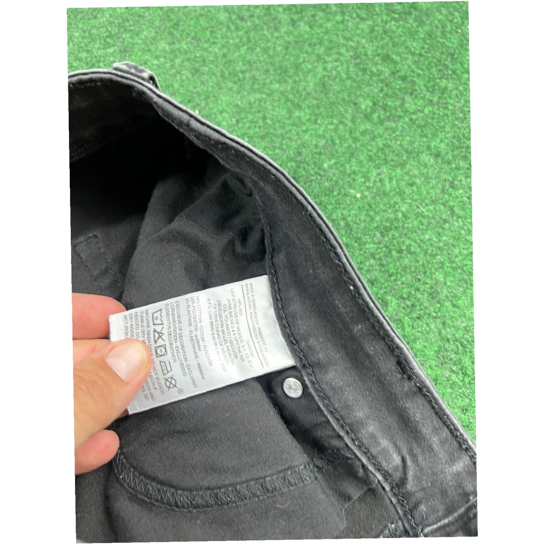 Levi's Signature by Levi's Low Rise Jegging Jeans Women's Plus 22S 36x30 Black Size 40" / US 18 - 7 Thumbnail