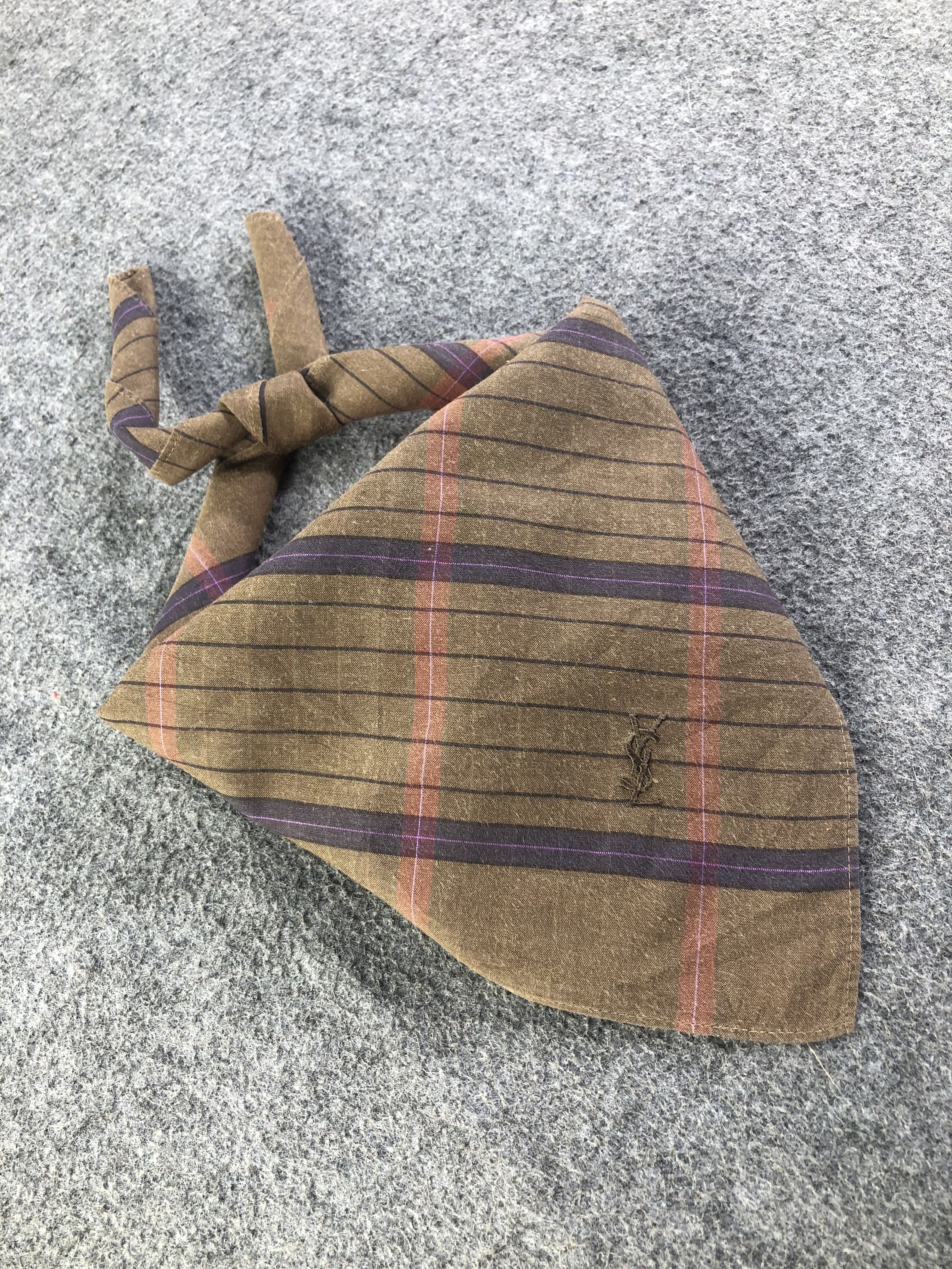 Yves Saint Laurent Yves Saint Laurent Handkerchief / Bandana / Neckerchief Size ONE SIZE - 1 Thumbnail